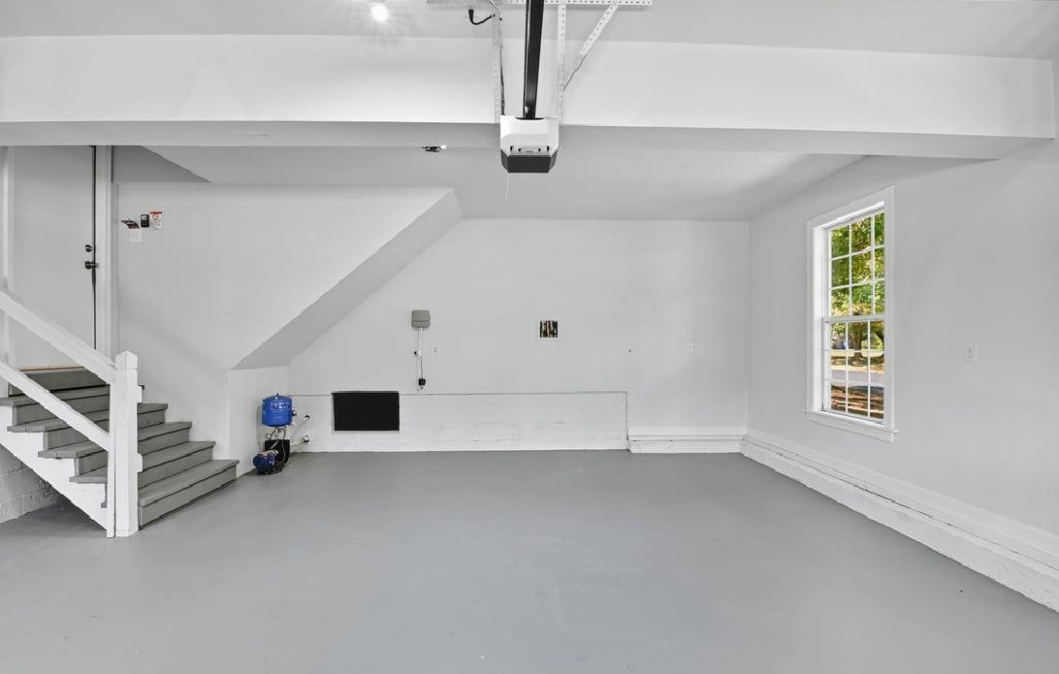 Suffolk, Virginia, 23435, United States, 5 Bedrooms Bedrooms, ,3 BathroomsBathrooms,Residential,For Sale,1942913