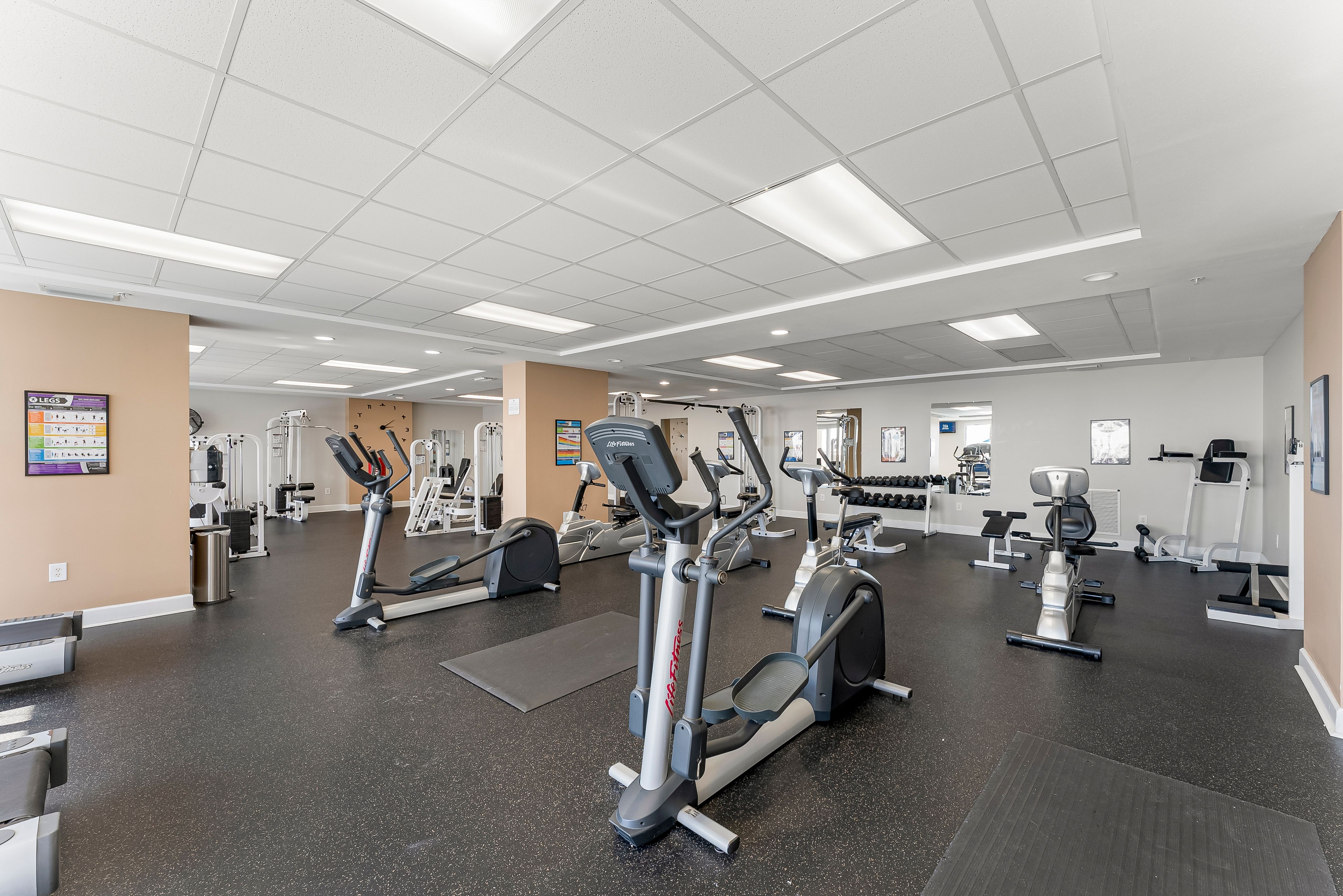  Fully-Furnished Gulf-Front Penthouse With Bunk Room In Prime Location - 物件實景