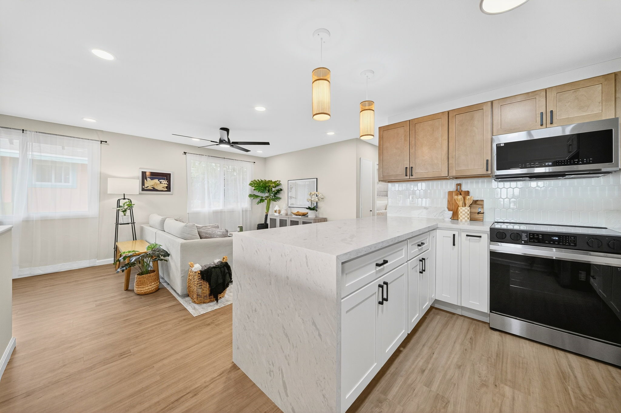 Honolulu, Hawaii, 96818, United States, 4 Bedrooms Bedrooms, ,4 BathroomsBathrooms,Residential,For Sale,2007893