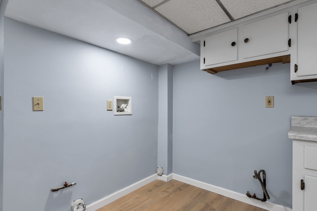 Methuen, Massachusetts, 01844, United States, 3 Bedrooms Bedrooms, ,3 BathroomsBathrooms,Residential,For Sale,1873675