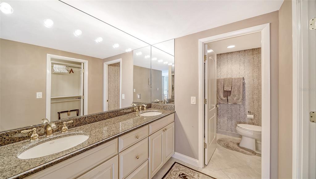 Sarasota, Florida, 34236, United States, 2 Bedrooms Bedrooms, ,2 BathroomsBathrooms,Residential,For Sale,1793887