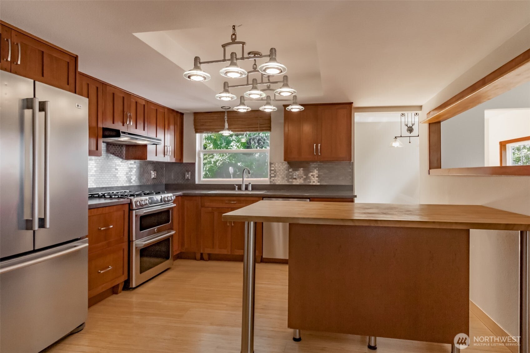 Kent, Washington, 98031, United States, 3 Bedrooms Bedrooms, ,2 BathroomsBathrooms,Residential,For Sale,1984192