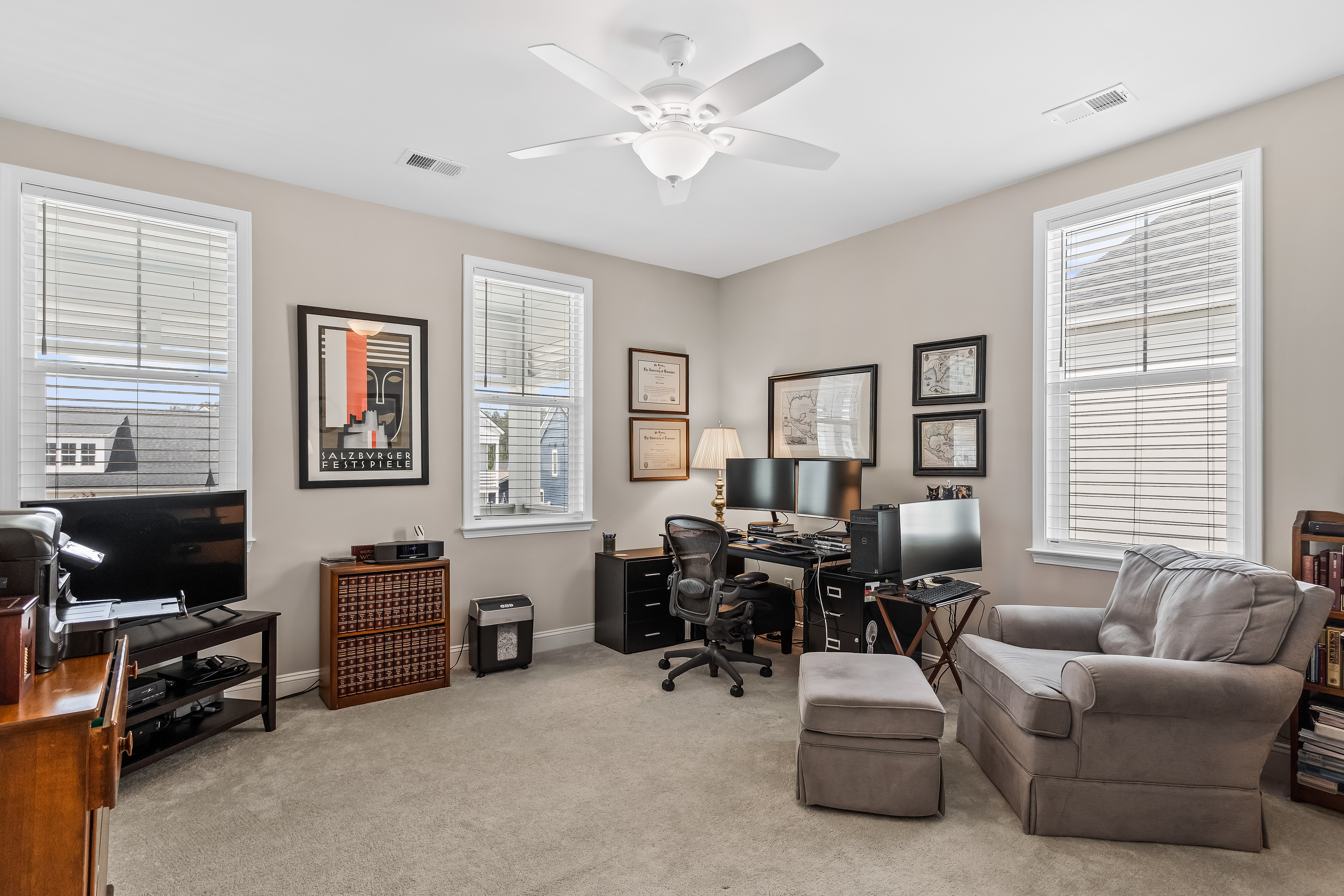  216 Symphony Avenue - 物件實景