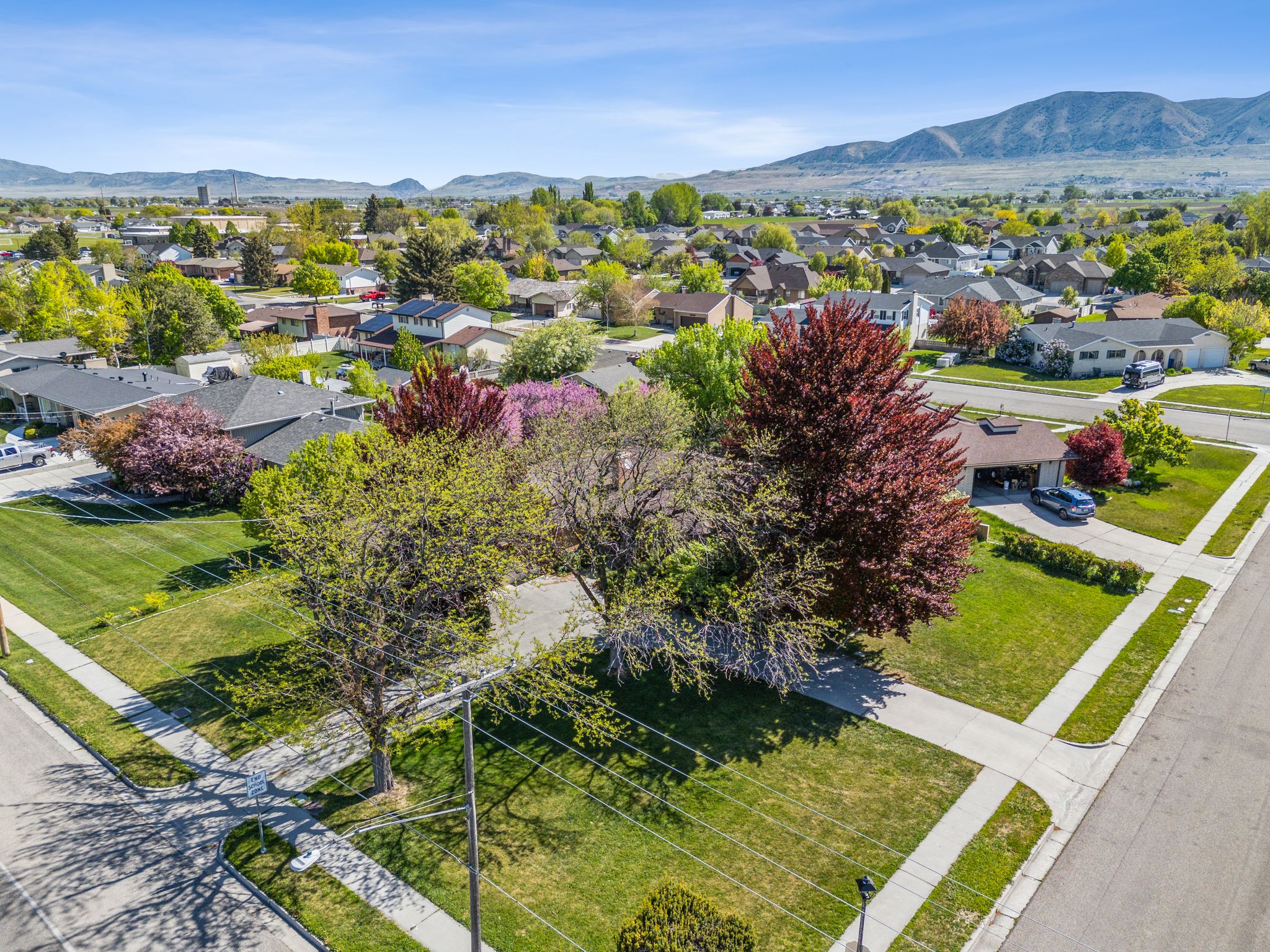 Tremonton, Utah, 84337, United States, 4 Bedrooms Bedrooms, ,3 BathroomsBathrooms,Residential,For Sale,1807575