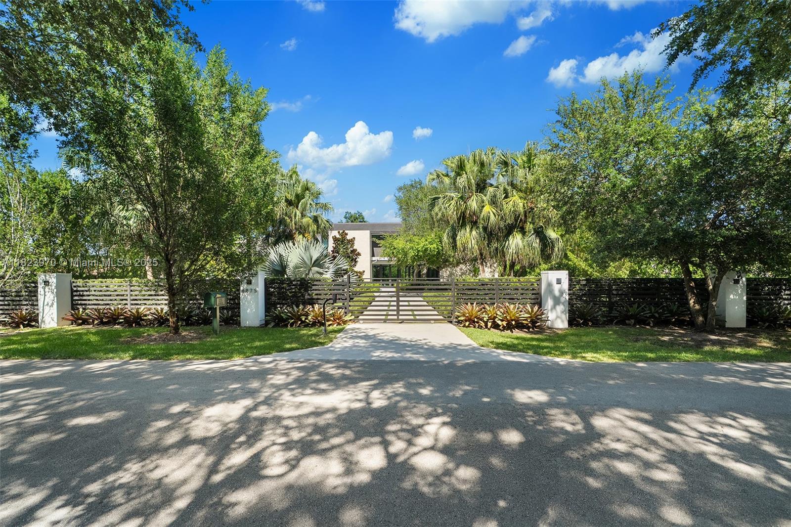 Pinecrest, Florida, 33156, United States, 7 Bedrooms Bedrooms, ,9 BathroomsBathrooms,Residential,For Sale,1885152