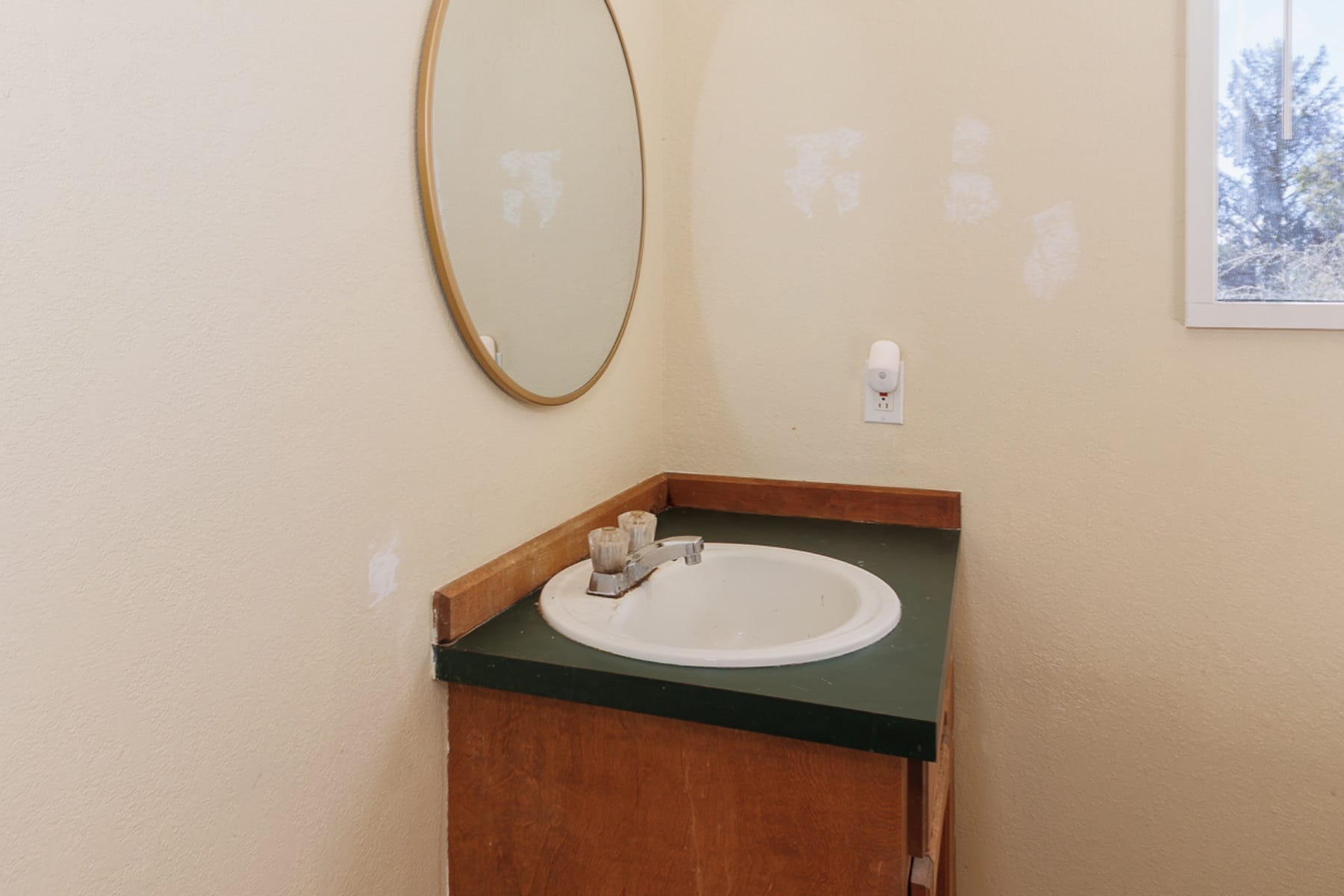  791 SE FIR ST Toledo, OR 97391 - 物件實景