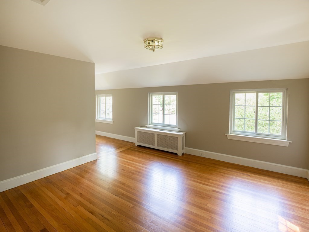 Brockton, Massachusetts, 02301, United States, 5 Bedrooms Bedrooms, ,3 BathroomsBathrooms,Residential,For Sale,1879752