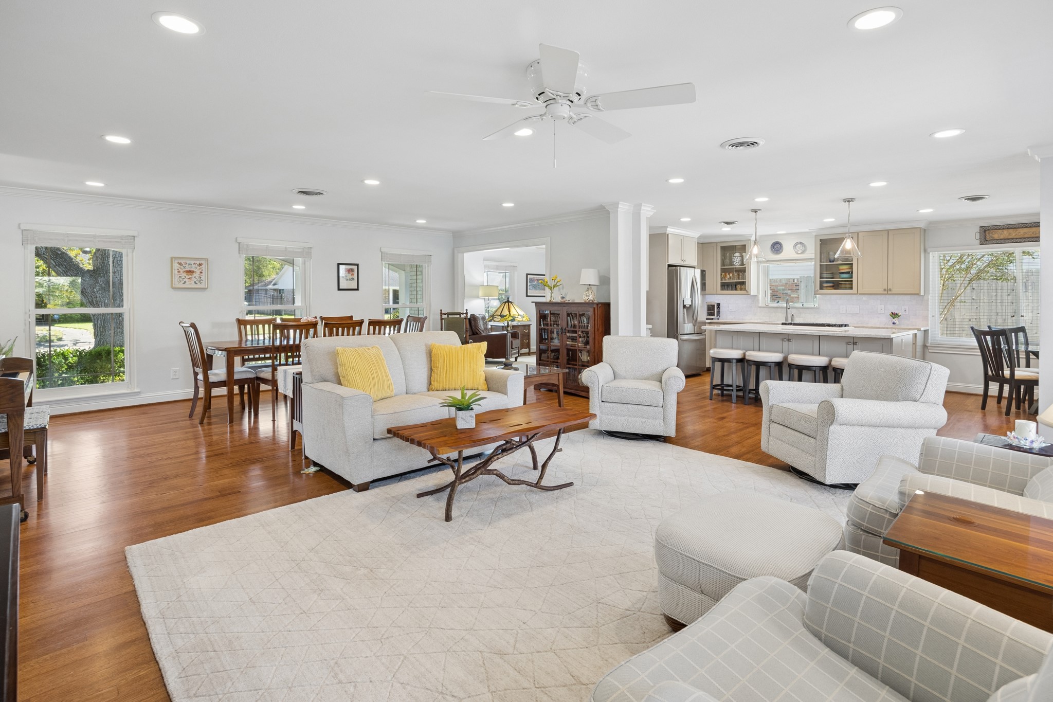  4318 Stillbrooke Drive - 物件實景