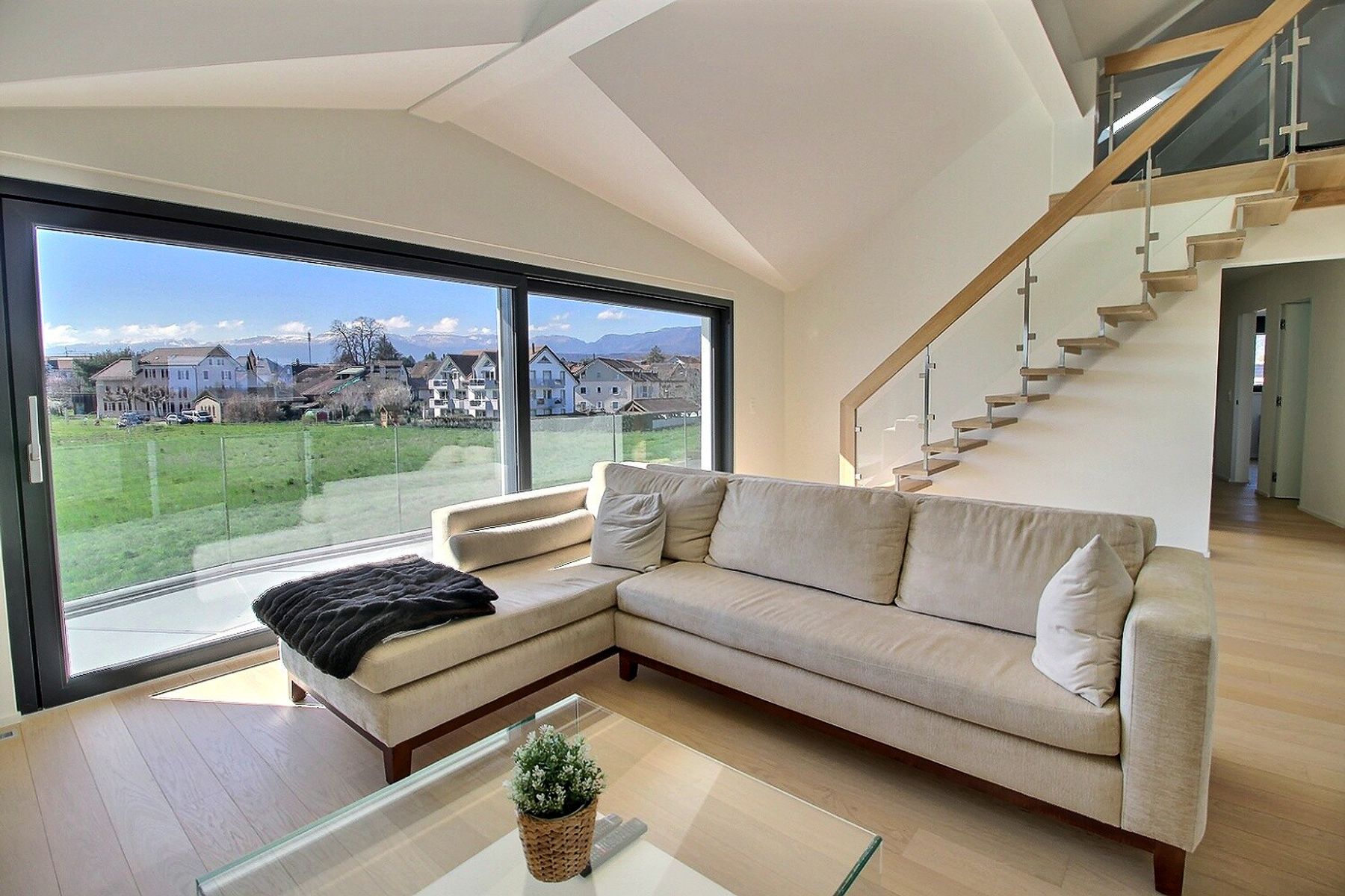  Luxury penthouse apartment in Founex - 物件實景
