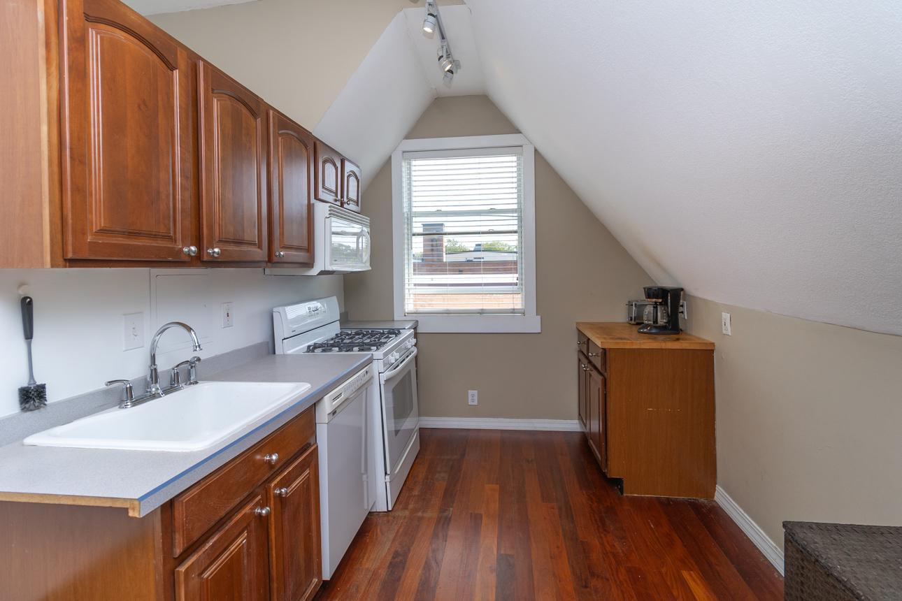 Saint Paul, Minnesota, 55104, United States, 5 Bedrooms Bedrooms, ,3 BathroomsBathrooms,Residential,For Sale,1947967
