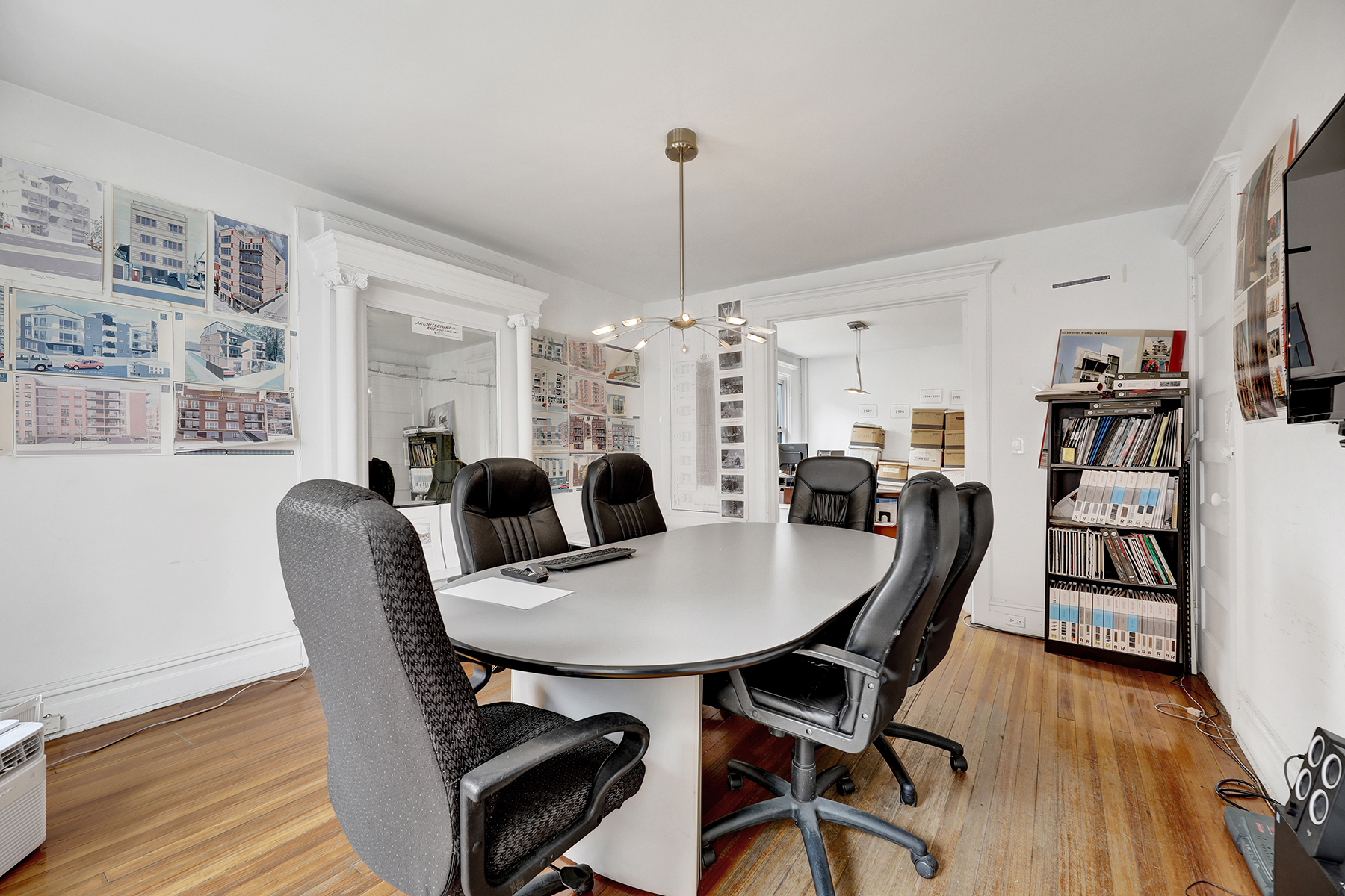 Brooklyn, New York, 11235, United States, 10 Bedrooms Bedrooms, ,4 BathroomsBathrooms,Residential,For Sale,1975814