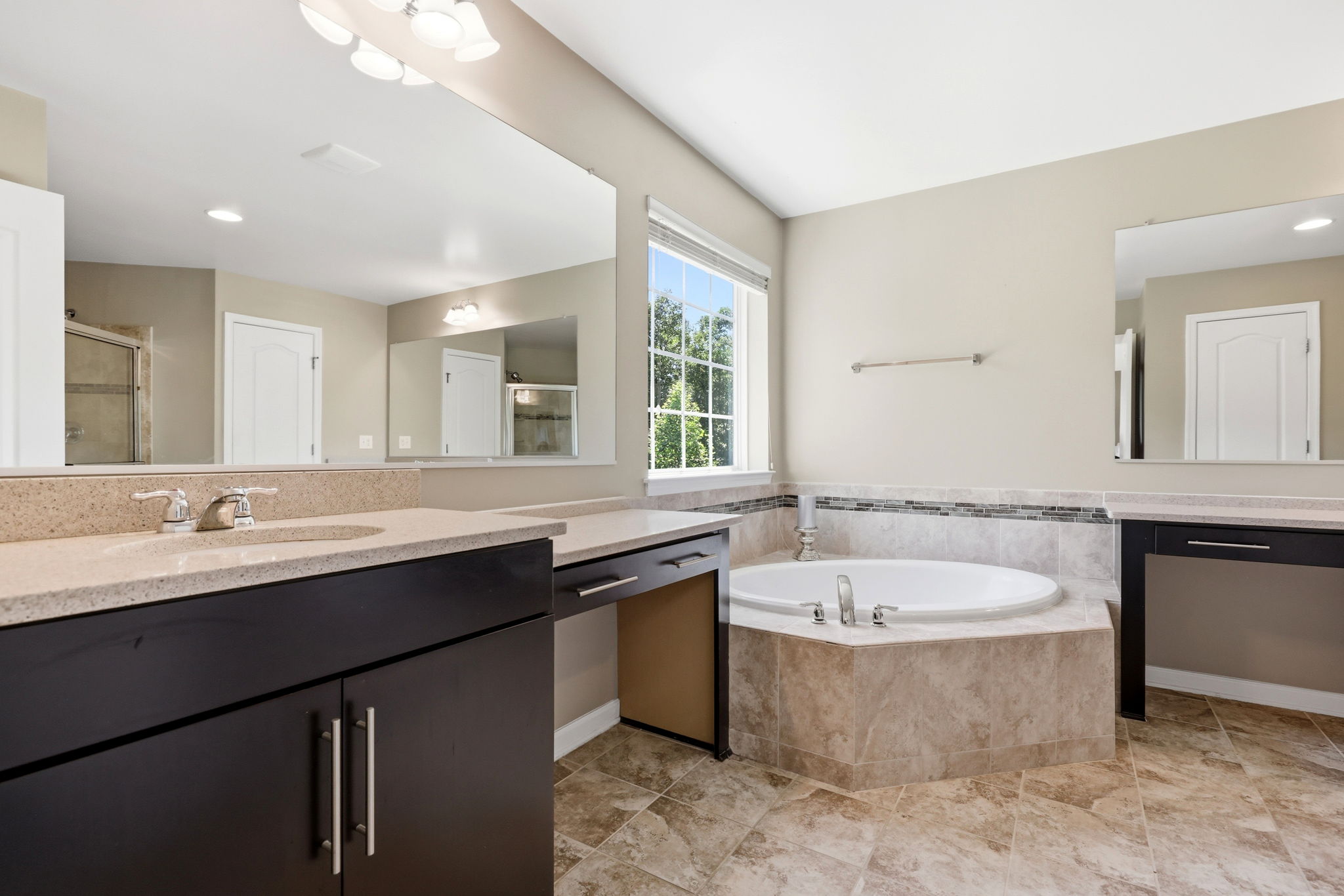  13506 Eagles Rest Drive, Leesburg, VA 20176 - 物件實景
