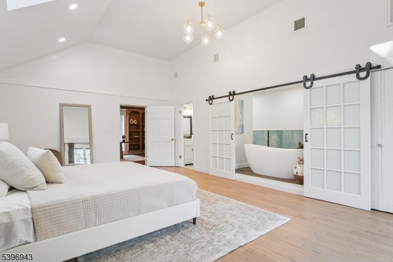 South Orange Village Twp., New Jersey, 07079, United States, 8 Bedrooms Bedrooms, ,7 BathroomsBathrooms,Residential,For Sale,1991818