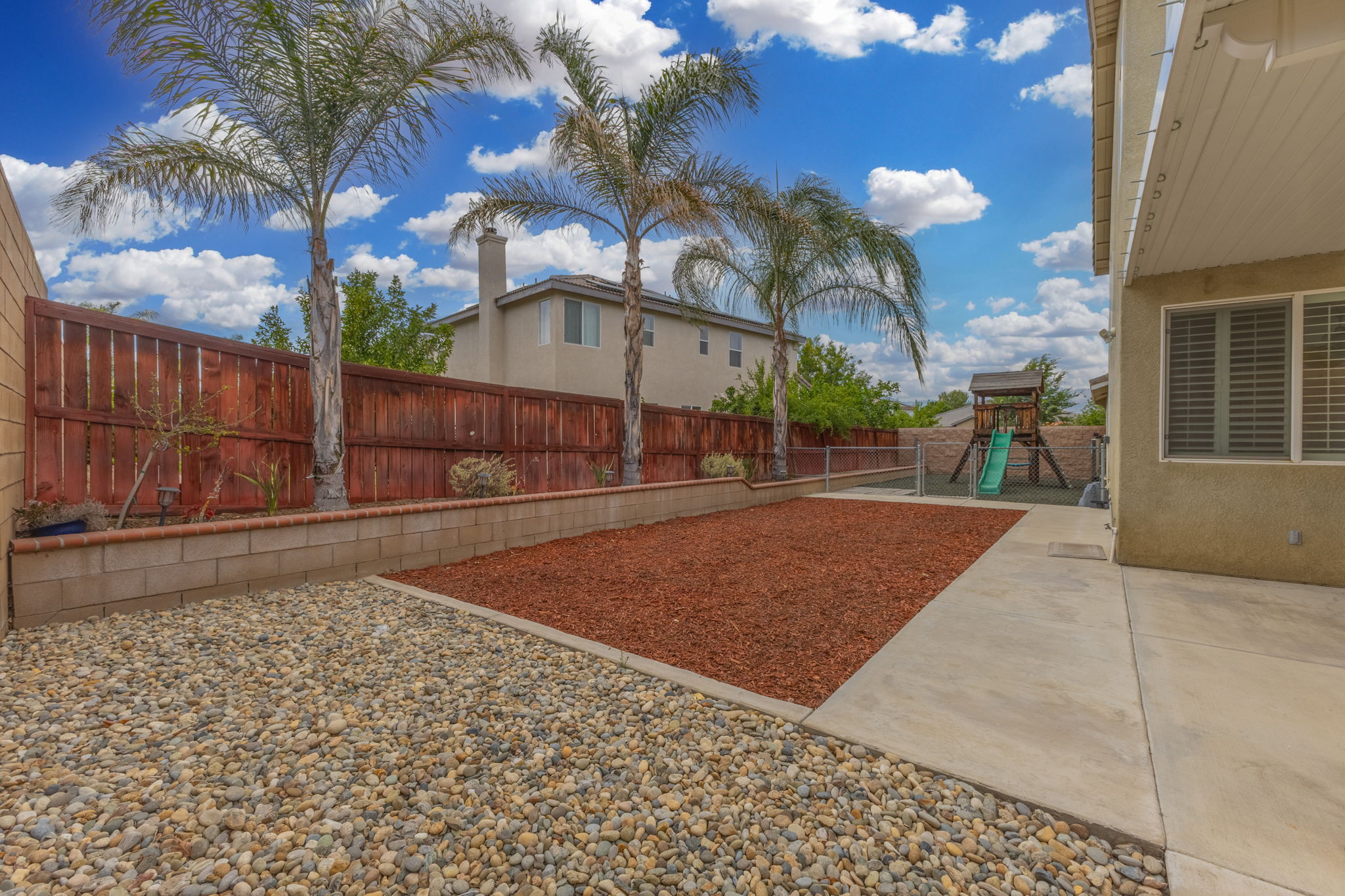 Redlands, California, 92374, United States, 6 Bedrooms Bedrooms, ,4 BathroomsBathrooms,Residential,For Sale,1923576