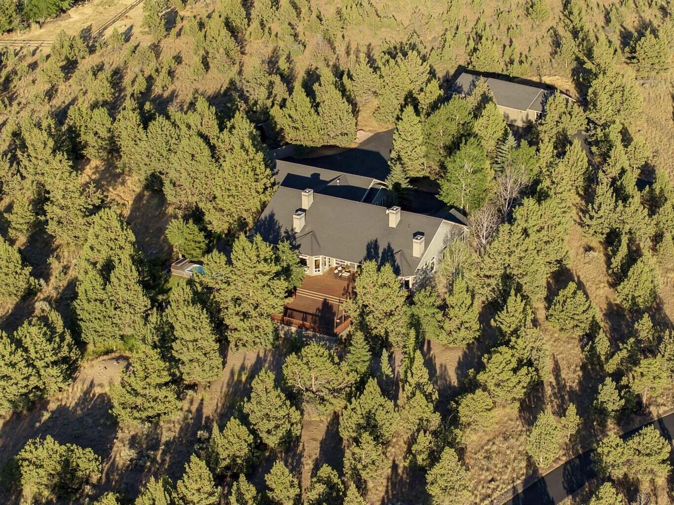Powell Butte, Oregon, 97753, United States, 3 Bedrooms Bedrooms, ,4 BathroomsBathrooms,Residential,For Sale,1818290