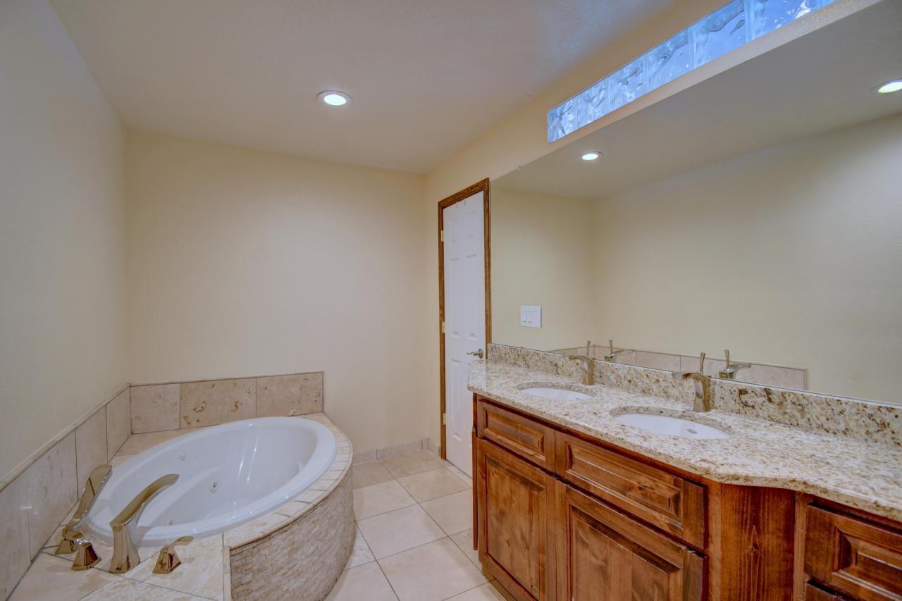 7008 RED SKY Court NE, Albuquerque, New Mexico, 87111, United States, 3 Bedrooms Bedrooms, ,3 BathroomsBathrooms,Residential,For Sale,7008 RED SKY Court NE,1625811