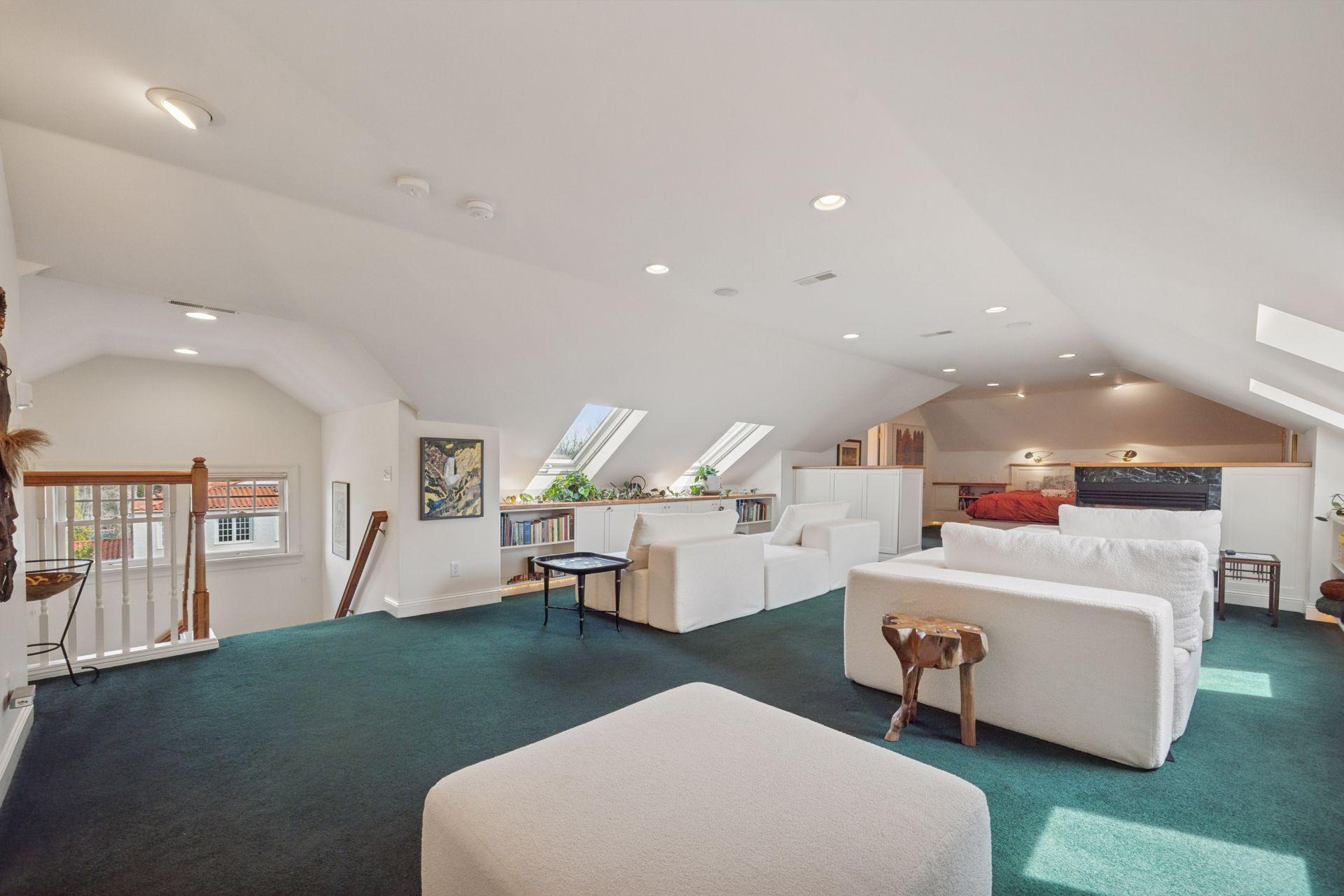 Saint Paul, Minnesota, 55105, United States, 5 Bedrooms Bedrooms, ,3 BathroomsBathrooms,Residential,For Sale,1767572