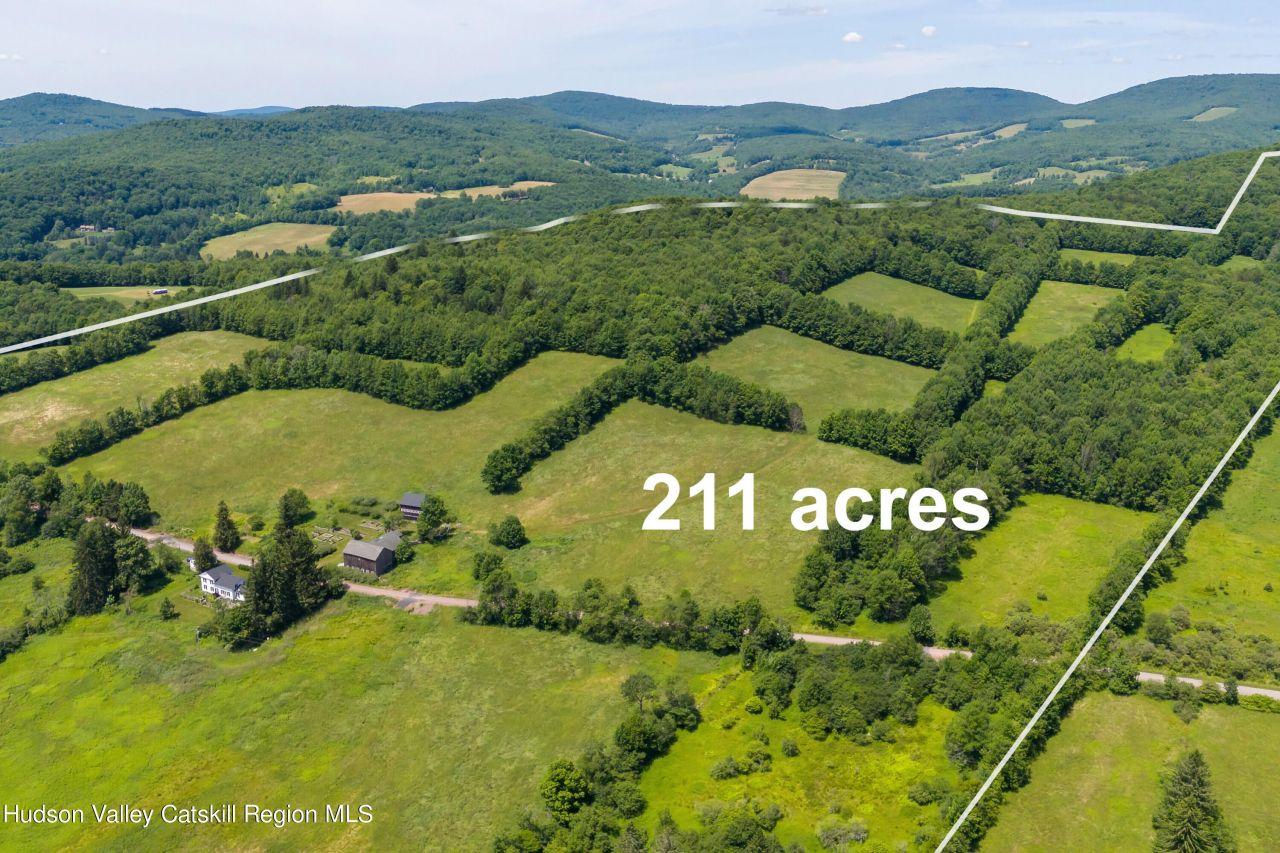 Bovina, New York, 13740, United States, 4 Bedrooms Bedrooms, ,2 BathroomsBathrooms,Residential,For Sale,1826483