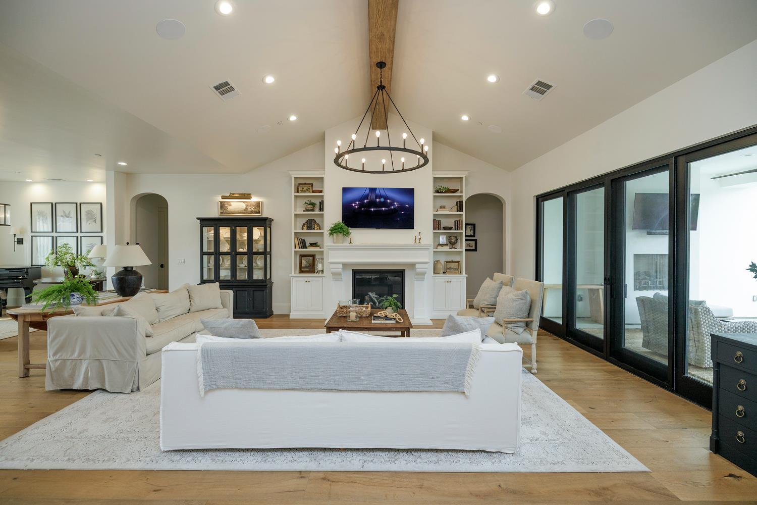 Turlock, California, 95382, United States, 5 Bedrooms Bedrooms, ,4 BathroomsBathrooms,Residential,For Sale,2002533