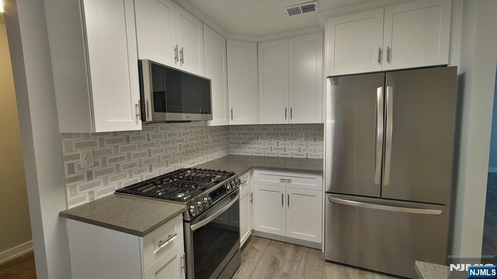 Mahwah, New Jersey, 07430, United States, 2 Bedrooms Bedrooms, ,2 BathroomsBathrooms,Residential,For Sale,1906473