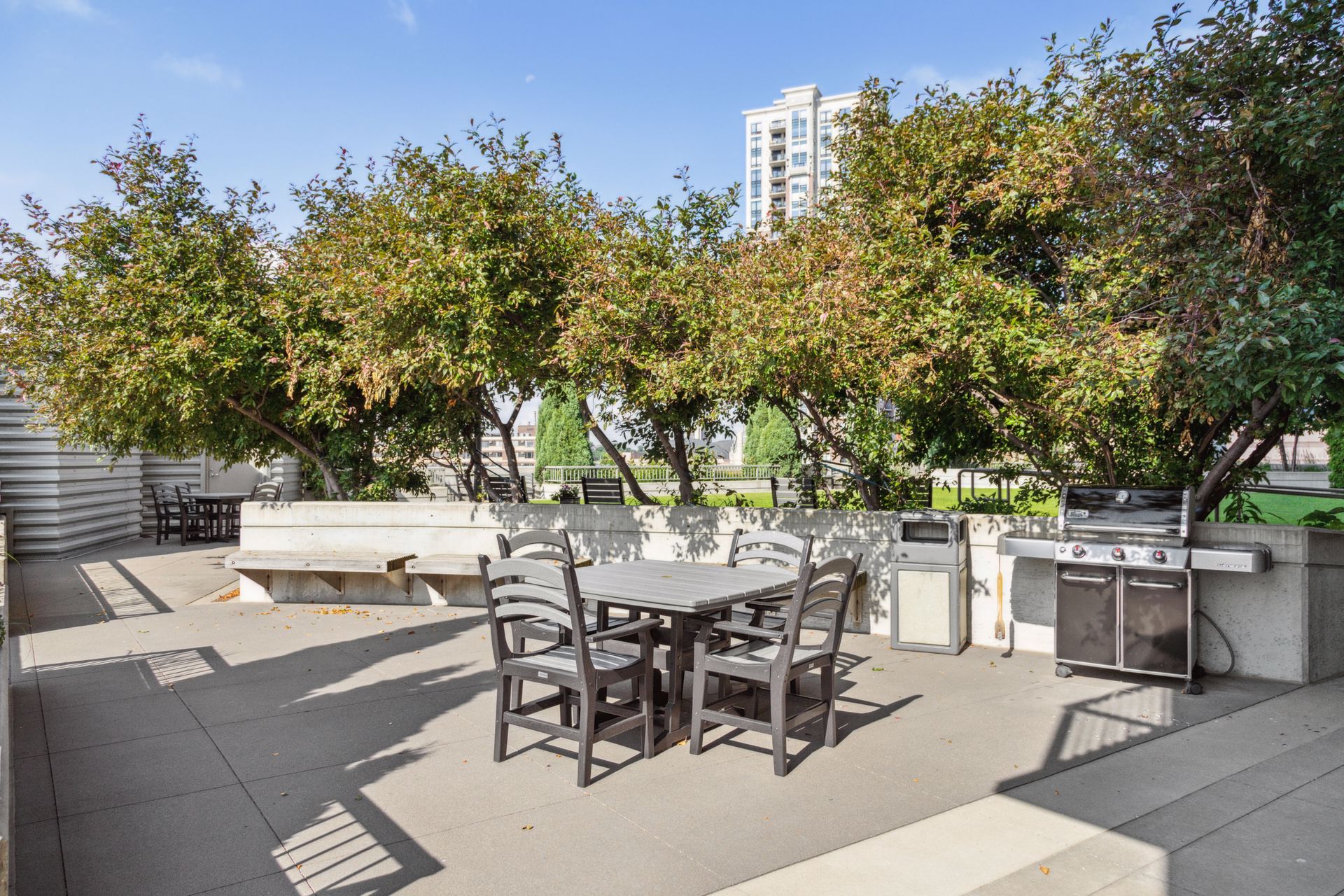  Skyline Views and Luxury Living in Vibrant Downtown Retreat - 物件實景