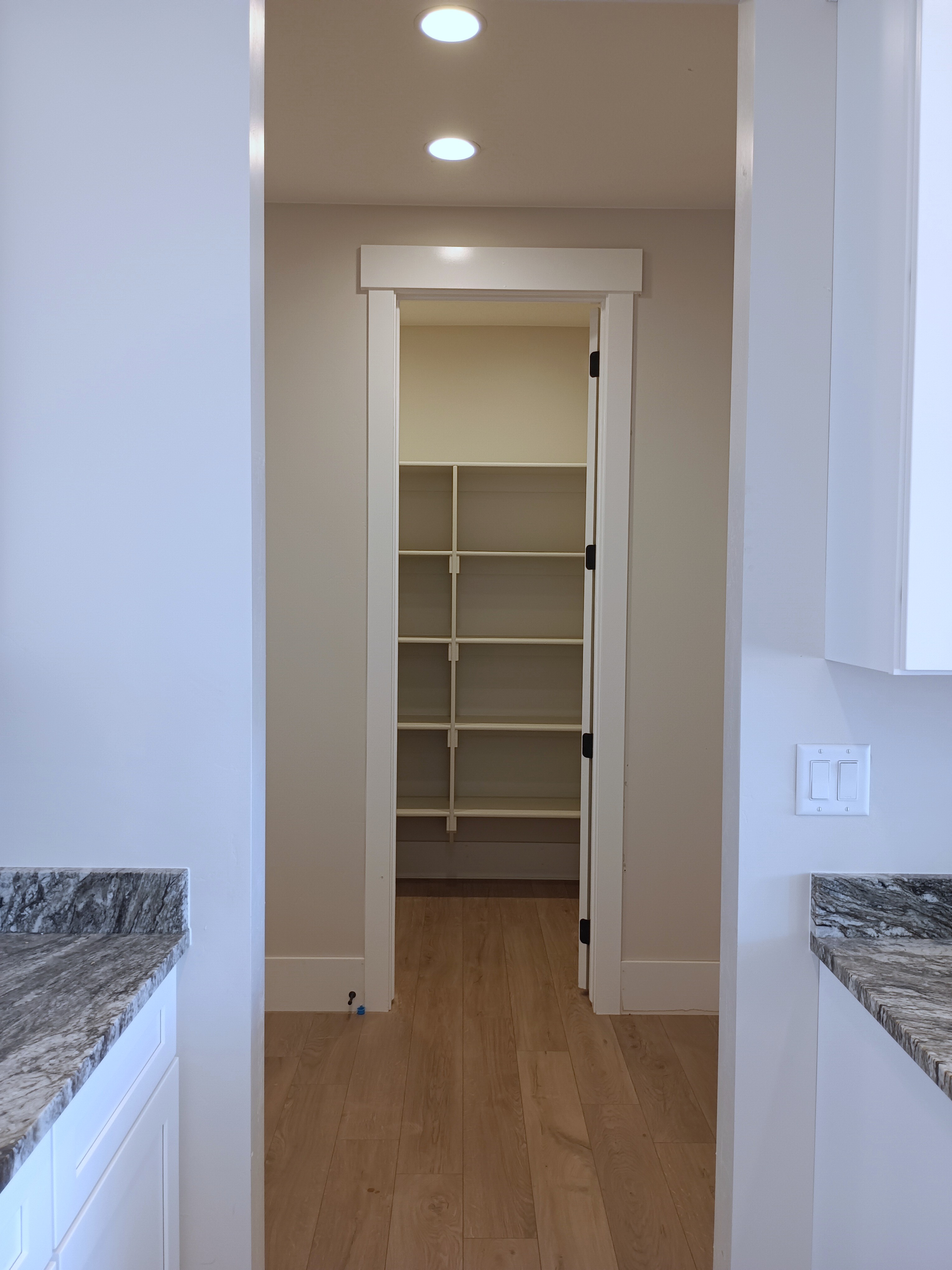 Cedar City, Utah, 84720, United States, 6 Bedrooms Bedrooms, ,4 BathroomsBathrooms,Residential,For Sale,1983360