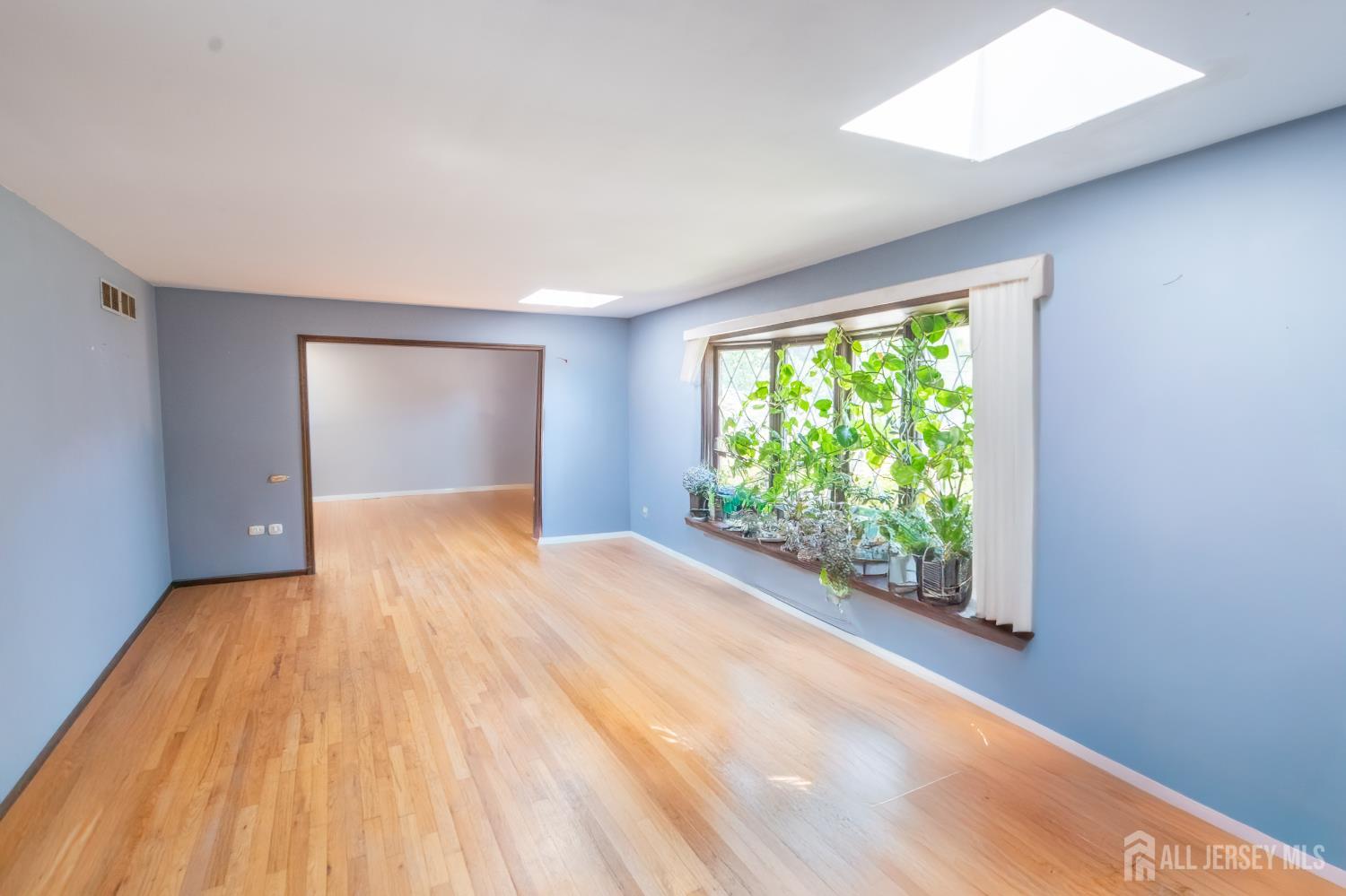Monroe, New Jersey, 08831, United States, 6 Bedrooms Bedrooms, ,4 BathroomsBathrooms,Residential,For Sale,1916788