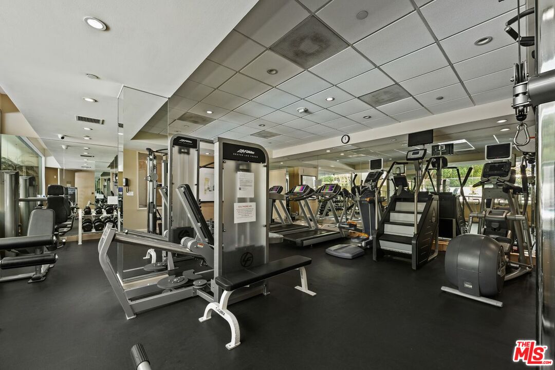 Los Angeles, California, 90024, United States, 2 Bedrooms Bedrooms, ,2 BathroomsBathrooms,Residential,For Sale,1901697