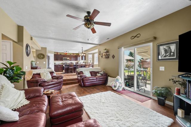 Stansbury Park, Utah, 84074, United States, 4 Bedrooms Bedrooms, ,3 BathroomsBathrooms,Residential,For Sale,2005364