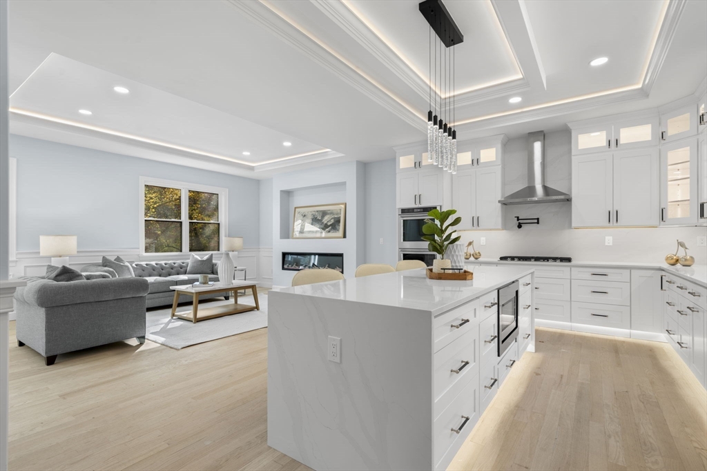 Bedford, Massachusetts, 01730, United States, 4 Bedrooms Bedrooms, ,5 BathroomsBathrooms,Residential,For Sale,1984160