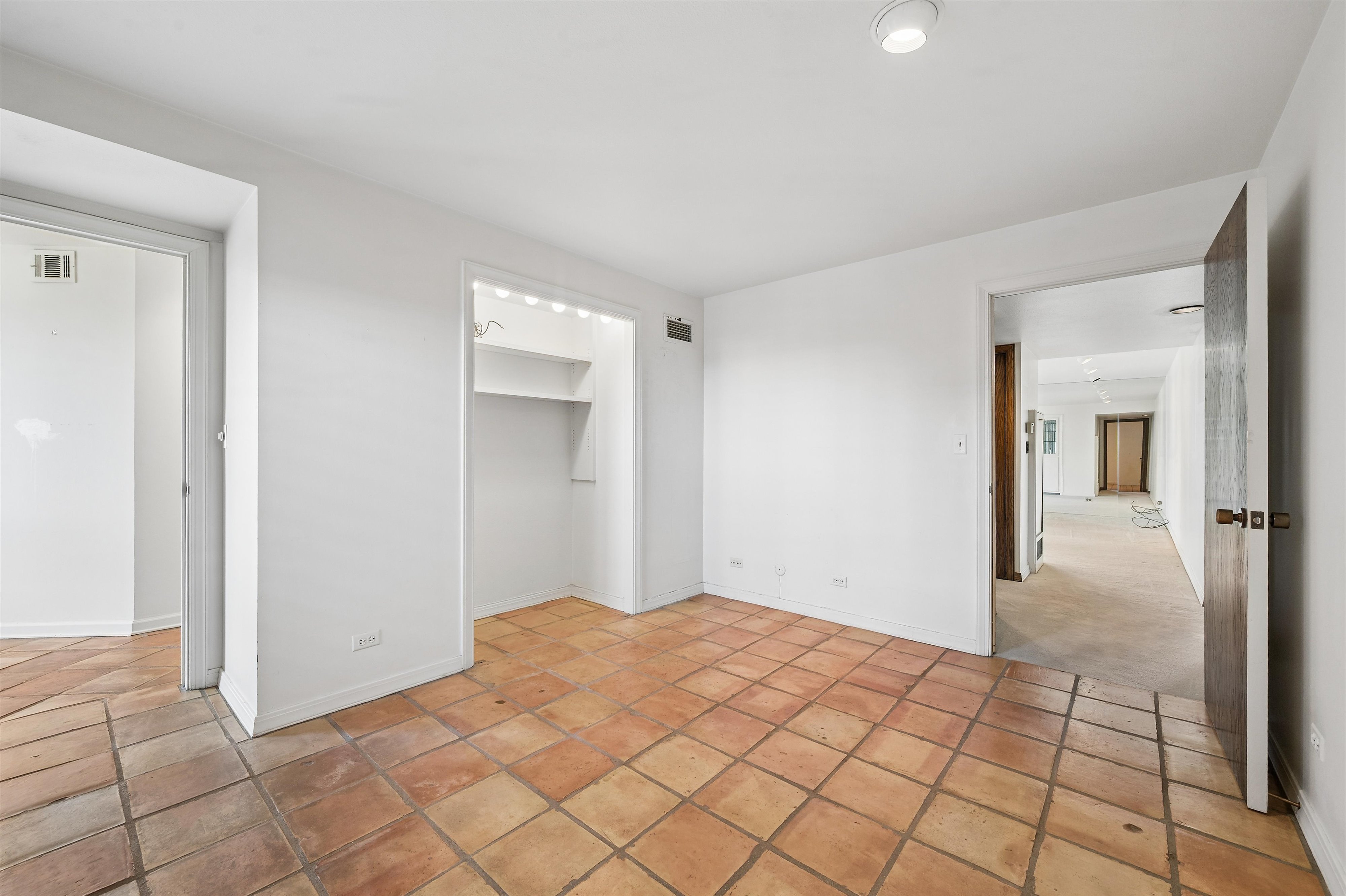  Incredible Opportunity In Iconic Cheesman Building - 物件實景