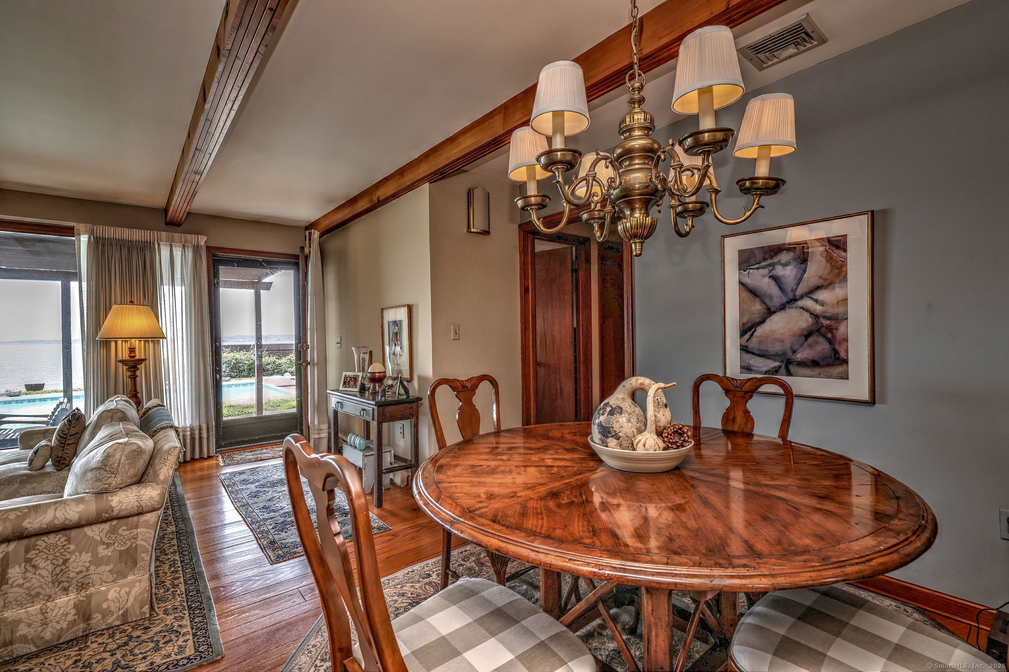Milford, Connecticut, 06460, United States, 3 Bedrooms Bedrooms, ,2 BathroomsBathrooms,Residential,For Sale,1918107