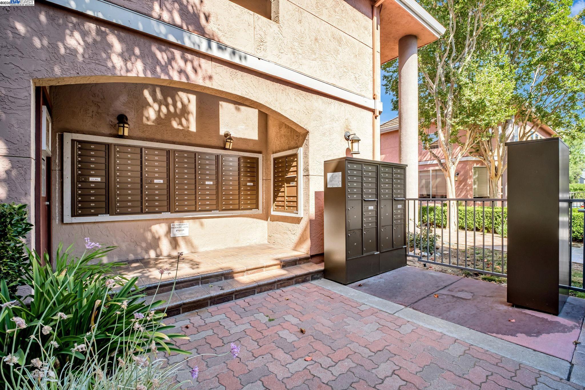 Fremont, California, 94538, United States, 2 Bedrooms Bedrooms, ,2 BathroomsBathrooms,Residential,For Sale,1999718