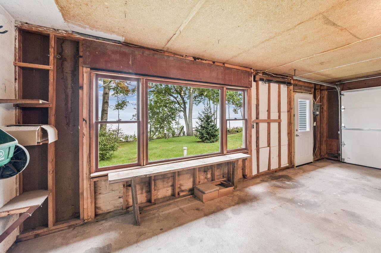 Washburn, Wisconsin, 54891, United States, 3 Bedrooms Bedrooms, ,1 BathroomBathrooms,Residential,For Sale,1960790