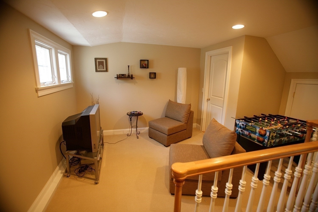 Hanover, Massachusetts, 02339, United States, 5 Bedrooms Bedrooms, ,5 BathroomsBathrooms,Residential,For Sale,1940579