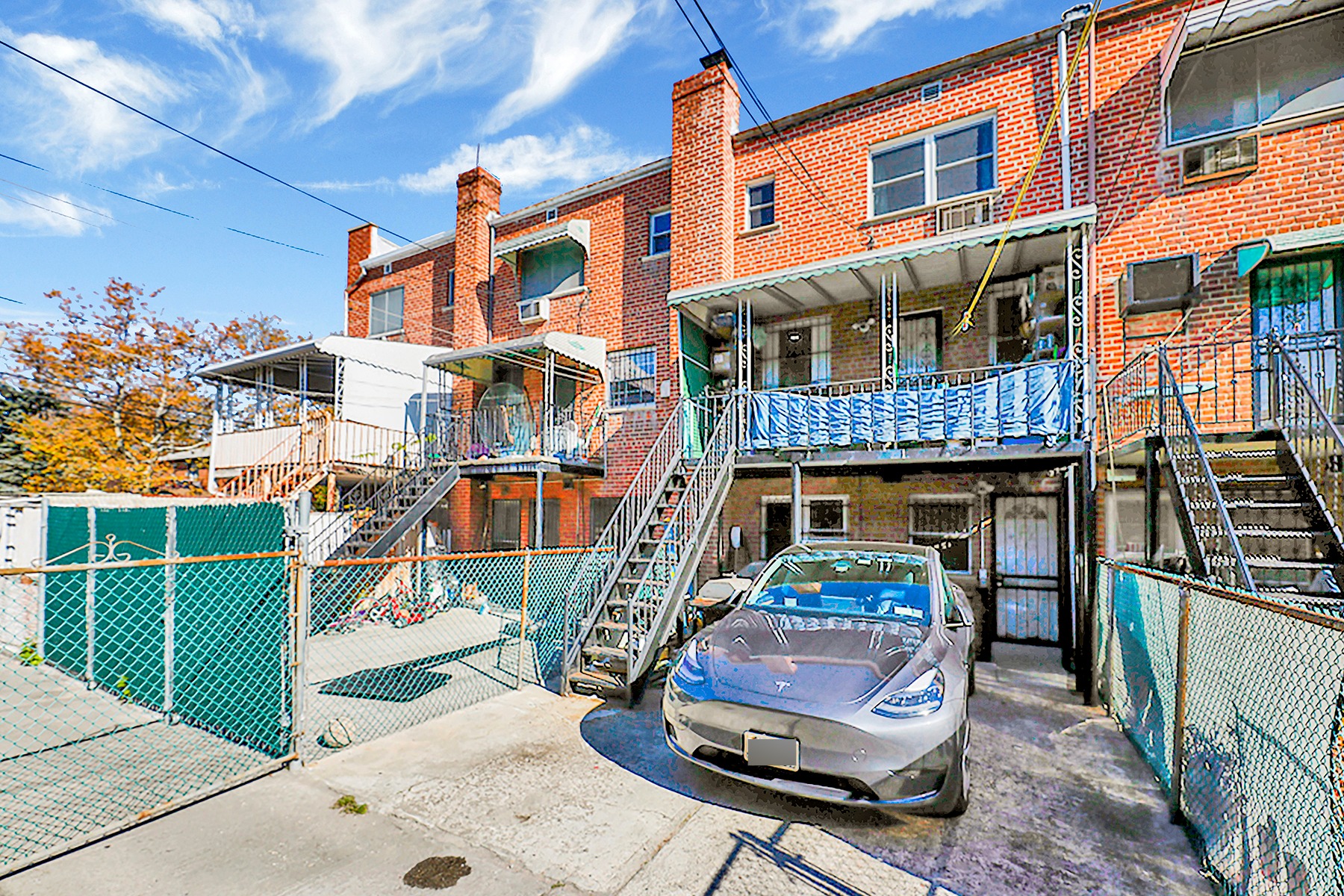 Brooklyn, New York, 11234, United States, 5 Bedrooms Bedrooms, ,3 BathroomsBathrooms,Residential,For Sale,1976876