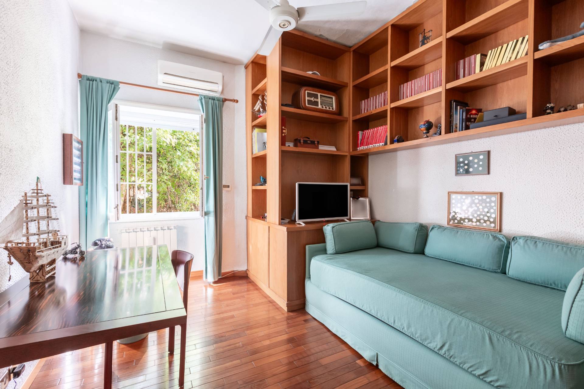 Roma, Roma, 00100, IT, 4 Bedrooms Bedrooms, ,4 BathroomsBathrooms,Residential,For Sale,1992075