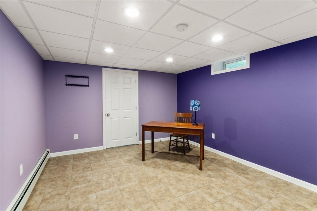 Halifax, Massachusetts, 02338, United States, 3 Bedrooms Bedrooms, ,3 BathroomsBathrooms,Residential,For Sale,1938860