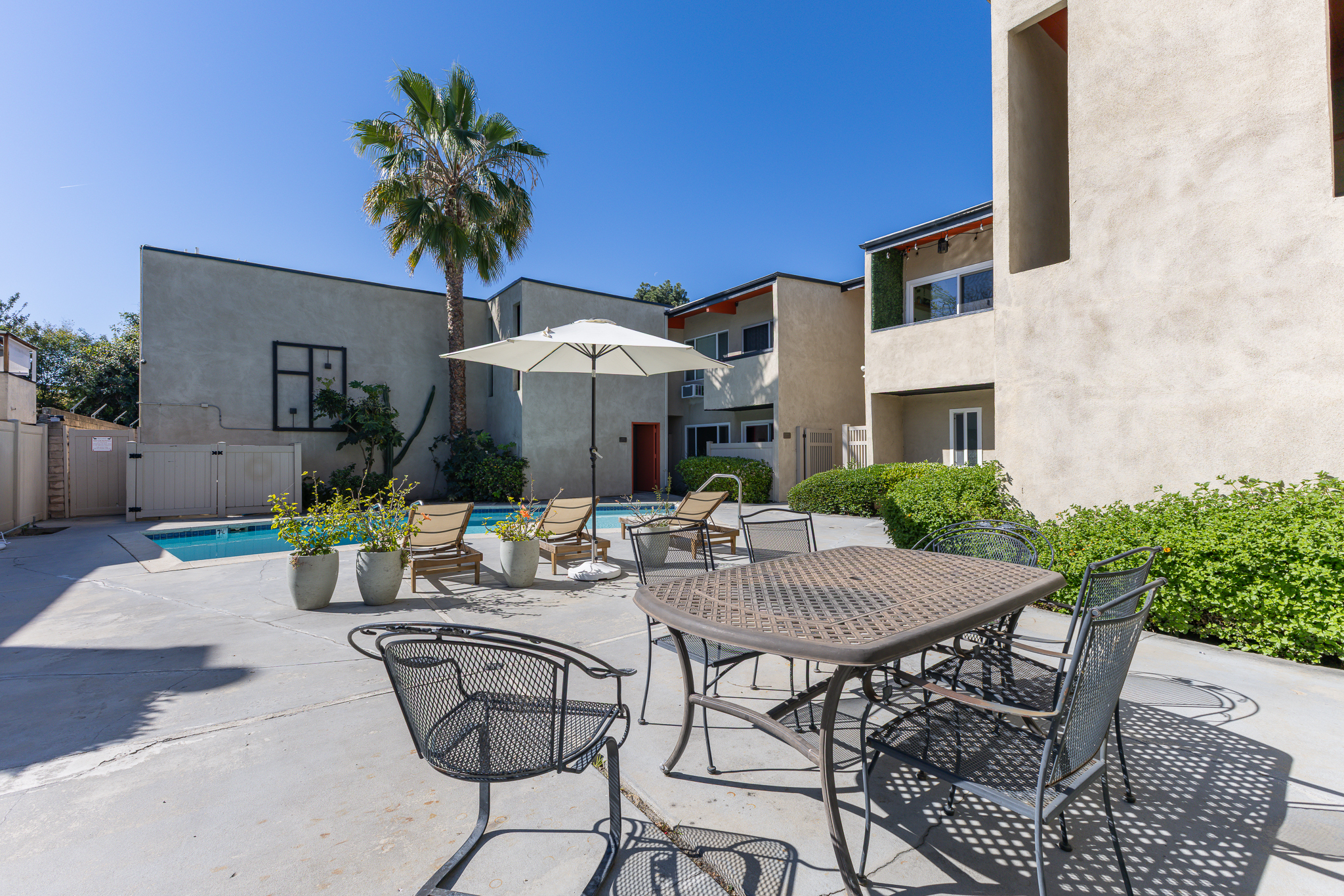  12014 Kling Street, #18 - 物件實景