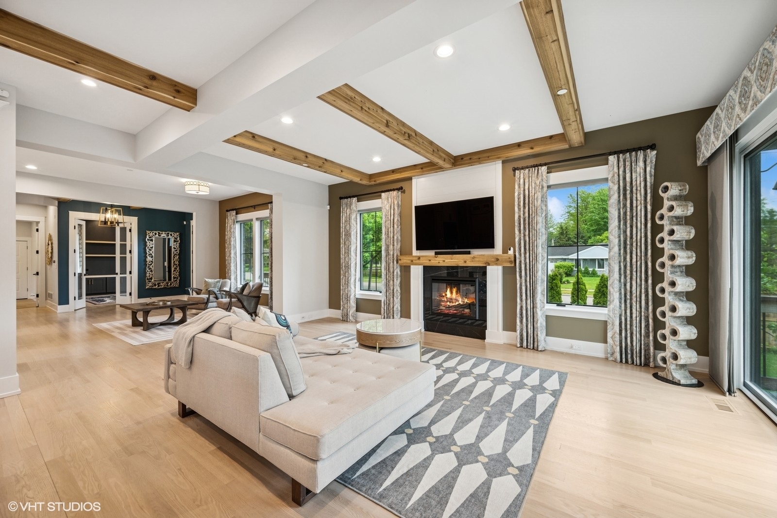 Northbrook, Illinois, 60062, United States, 5 Bedrooms Bedrooms, ,5 BathroomsBathrooms,Residential,For Sale,1827493