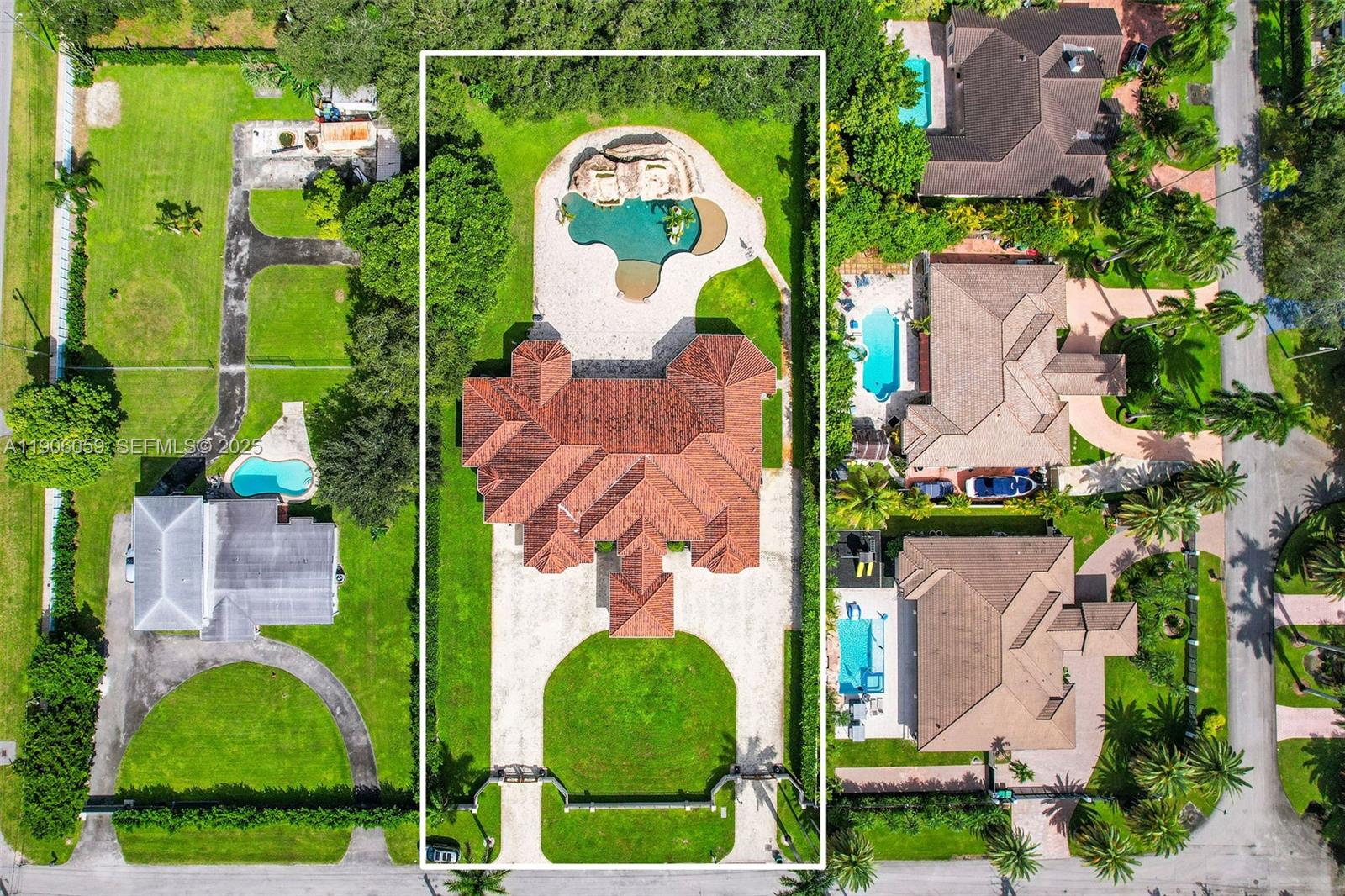 Miami, Florida, 33183, United States, 5 Bedrooms Bedrooms, ,5 BathroomsBathrooms,Residential,For Sale,1998373