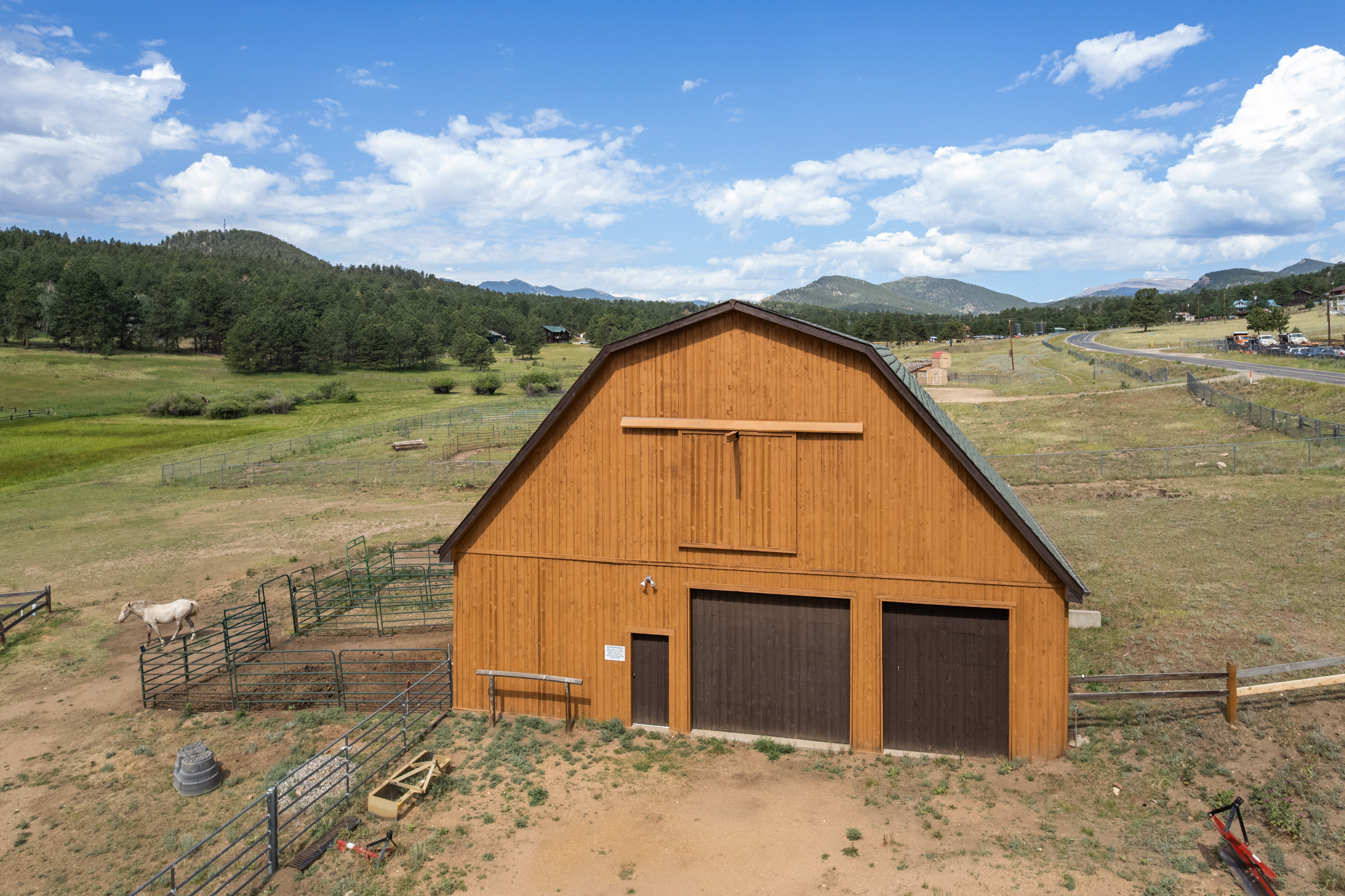  Pasture Perfect: A Home for You & Your Horses - 物件實景