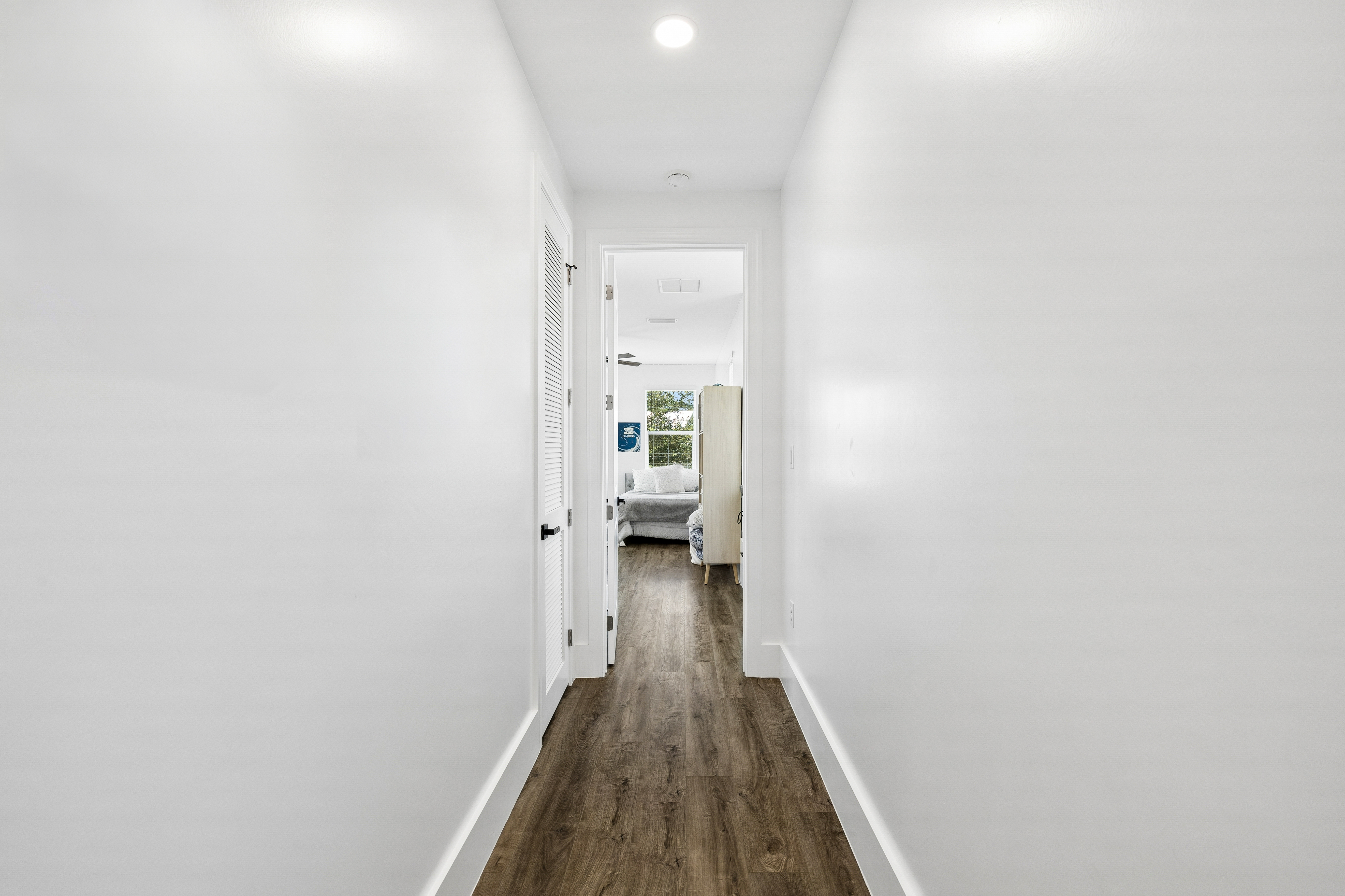  Spacious Newer-Build Home With Wraparound Porch On Gated Community Corner Lot - 物件實景