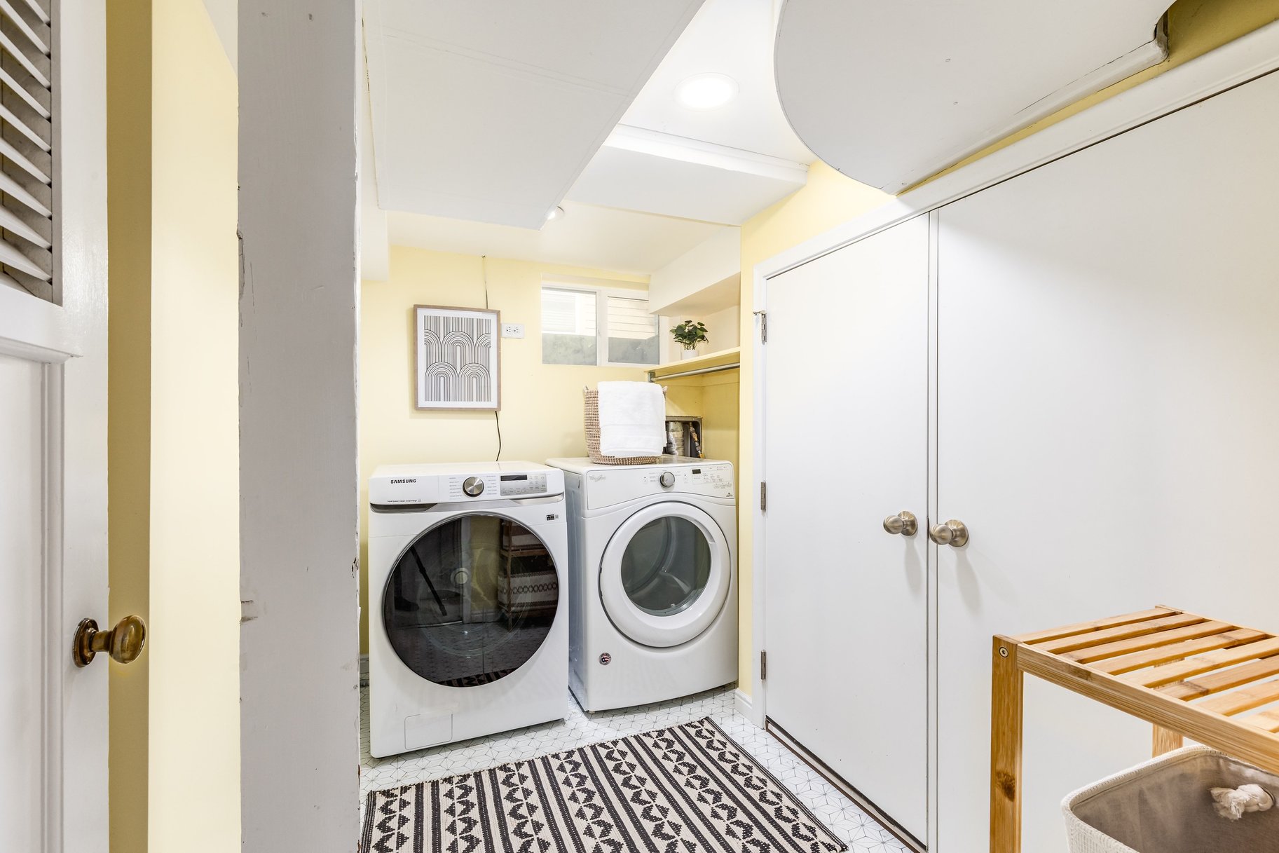  Original Charm, Updated Kitchen, Your Own Private Backyard - 物件實景