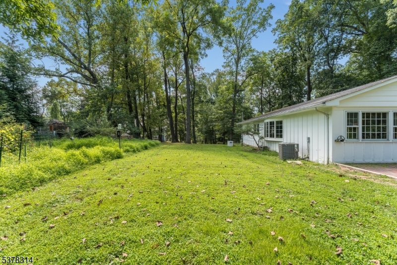 Raritan Twp., New Jersey, 08822, United States, 3 Bedrooms Bedrooms, ,2 BathroomsBathrooms,Residential,For Sale,1917160
