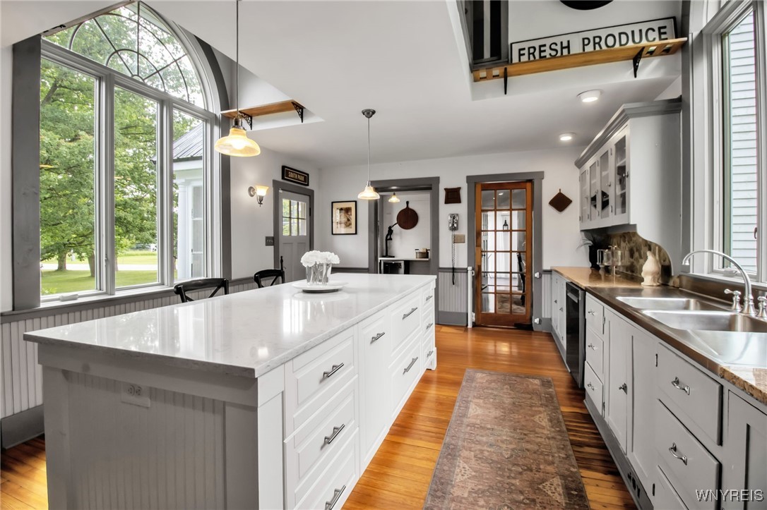 Aurora, New York, 14052, United States, 3 Bedrooms Bedrooms, ,3 BathroomsBathrooms,Residential,For Sale,1865001