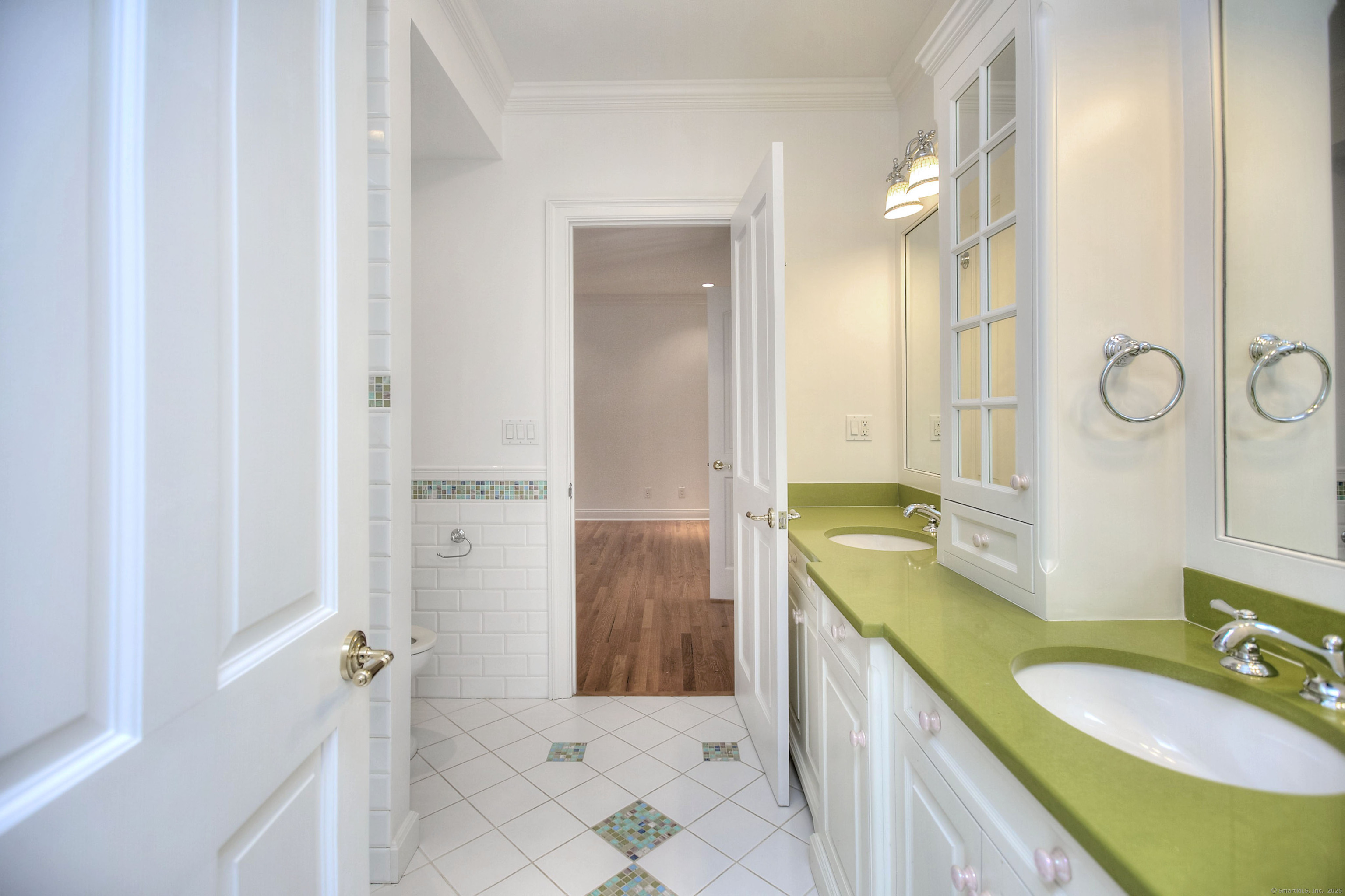 Westport, Connecticut, 06880, United States, 5 Bedrooms Bedrooms, ,7 BathroomsBathrooms,Residential,For Sale,1906328