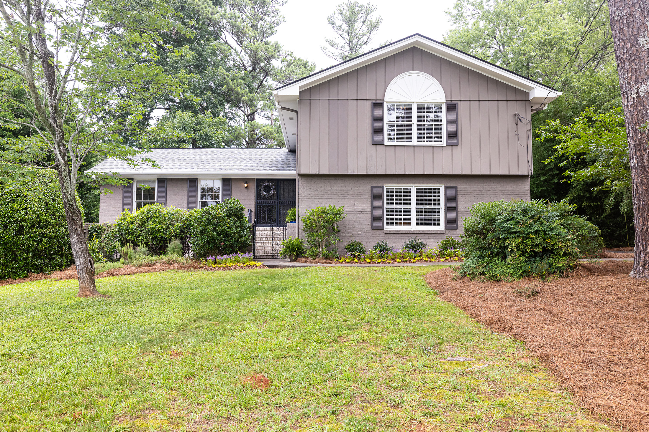  Beautifully Updated Home in Sought-after Arden Woods Neighborhood of Dunwoody - 物件實景