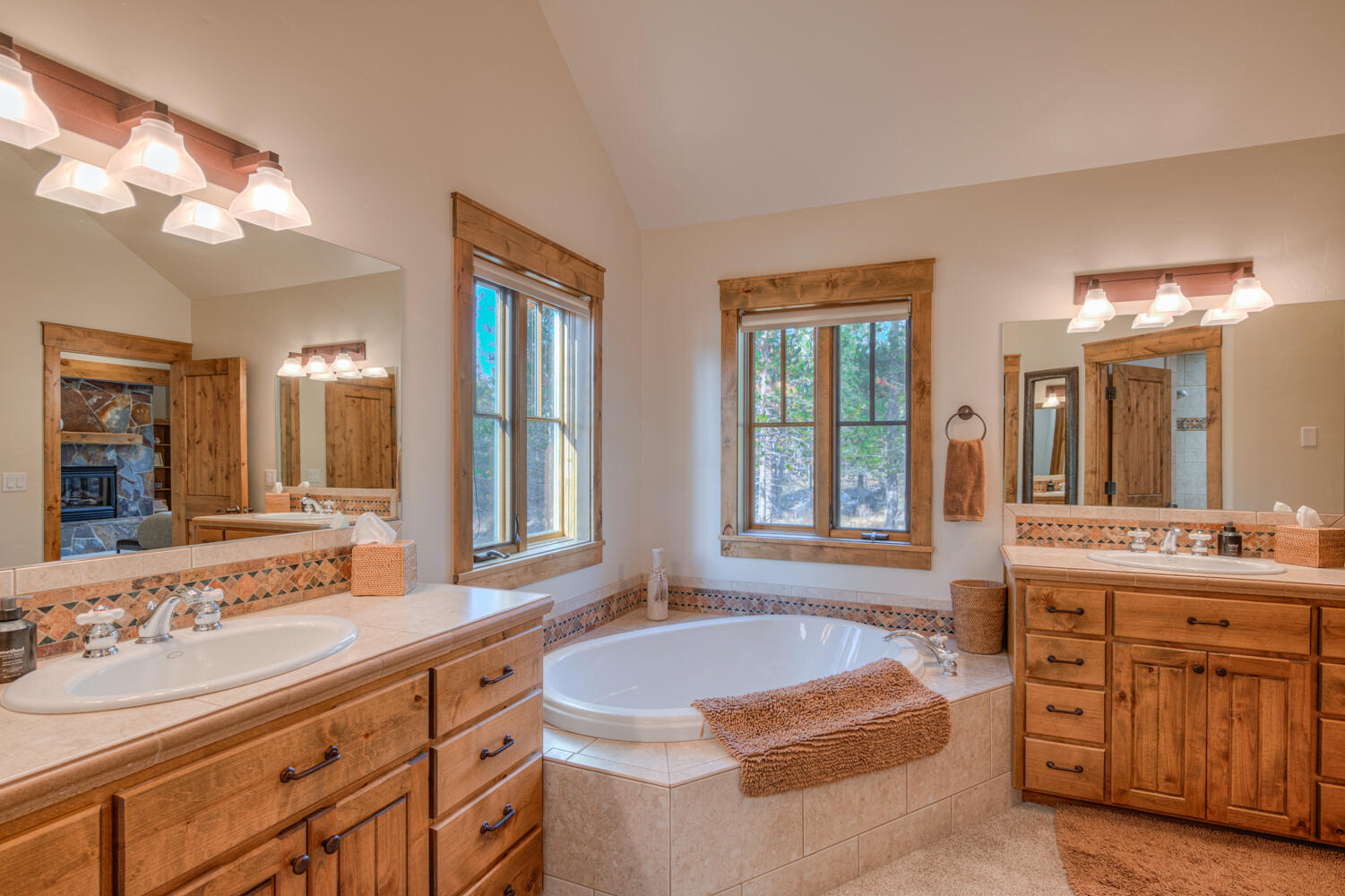 Bend, Oregon, 97707, United States, 4 Bedrooms Bedrooms, ,4 BathroomsBathrooms,Residential,For Sale,2005289