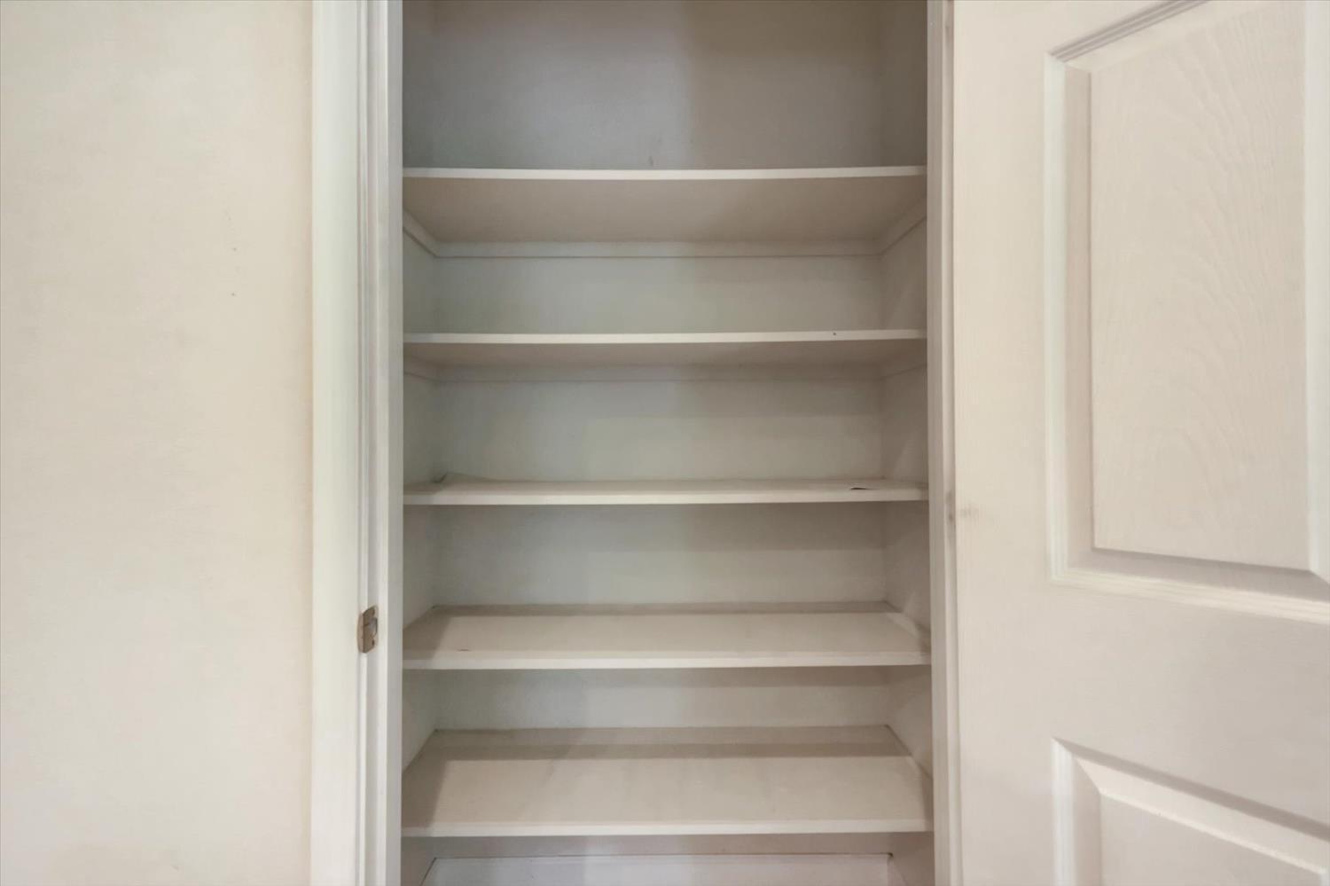 Grass Valley, California, 95945, United States, 2 Bedrooms Bedrooms, ,2 BathroomsBathrooms,Residential,For Sale,1996447